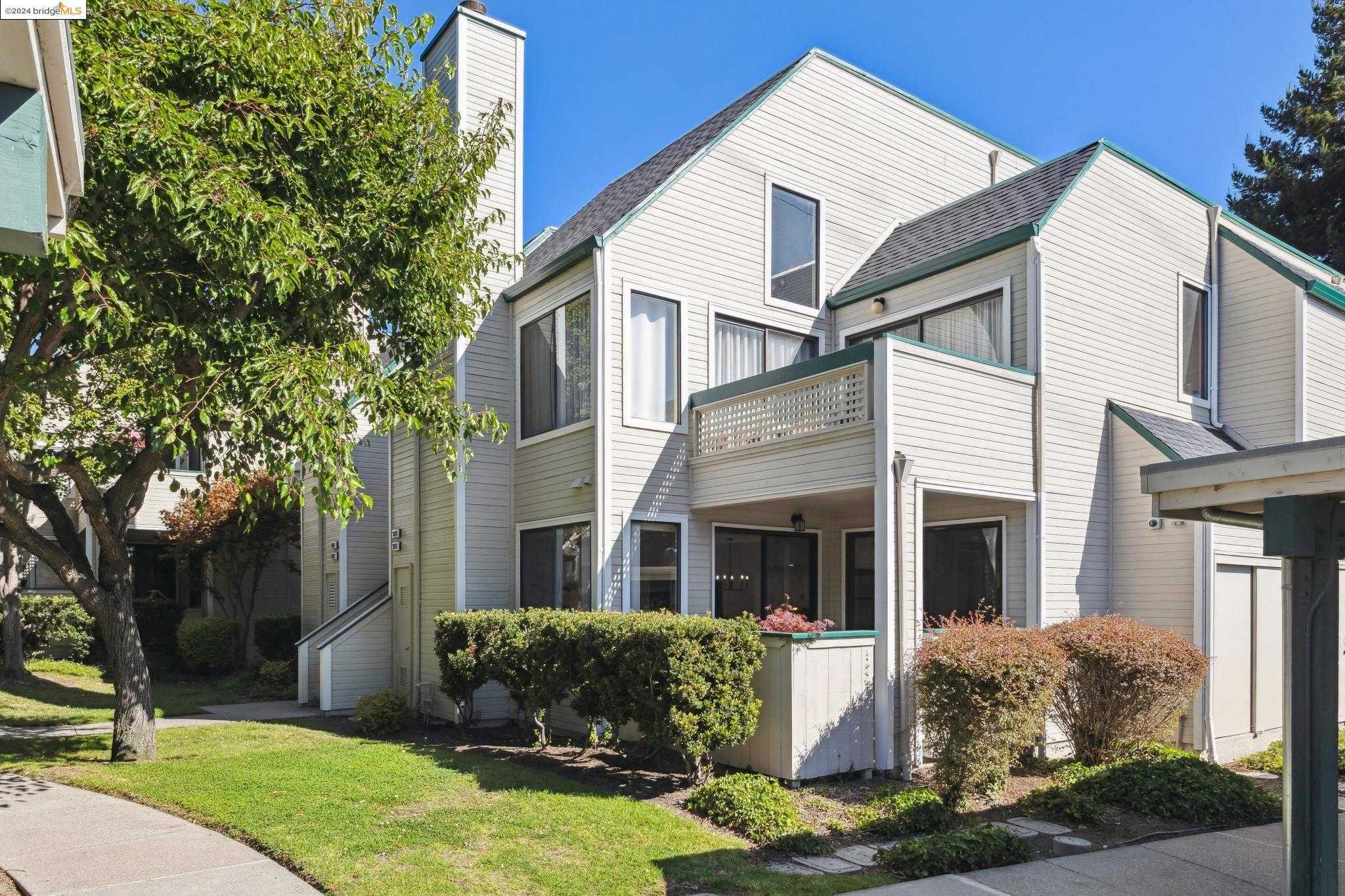 Neighborhood Neighborhood-4