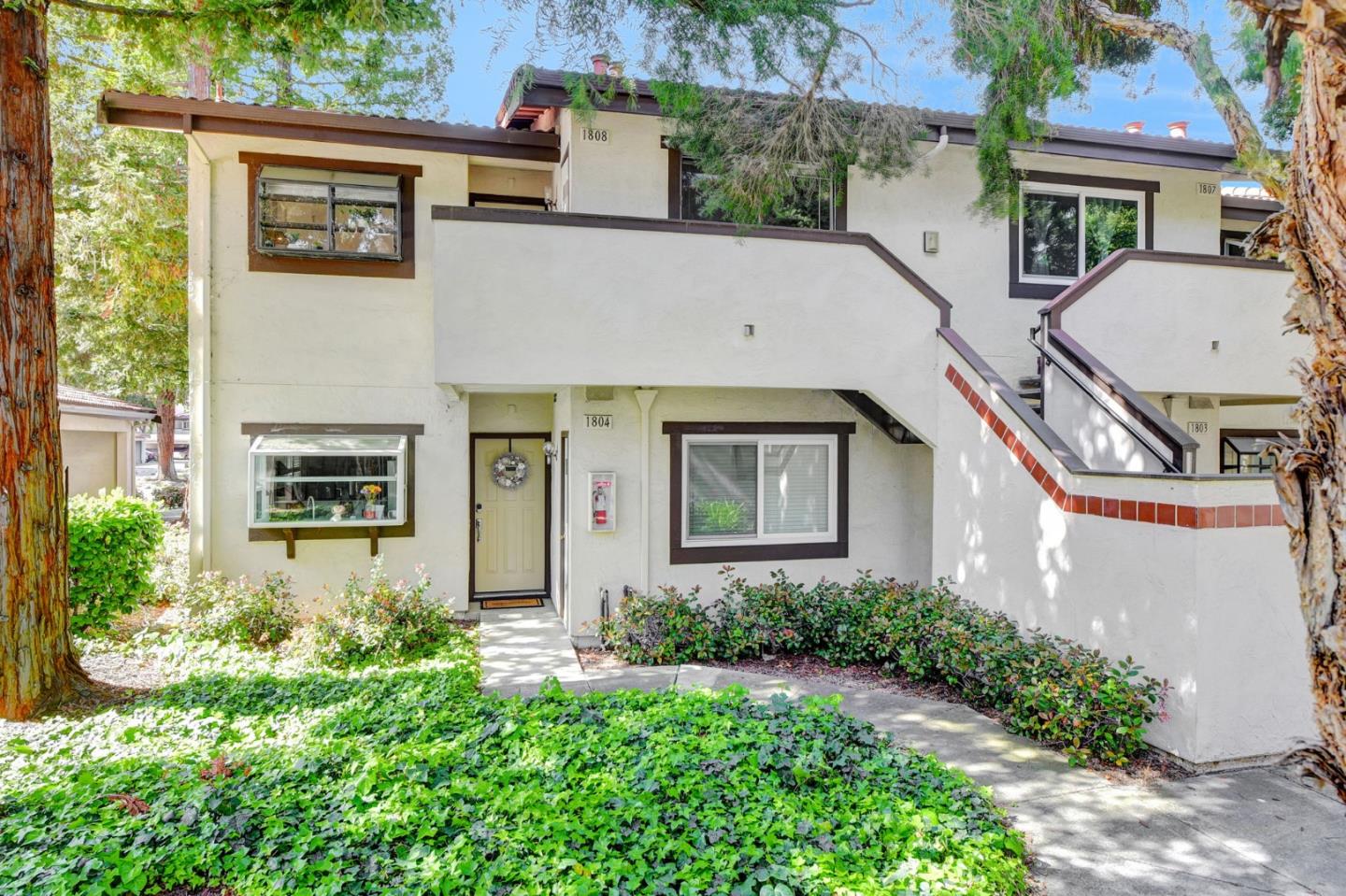 Neighborhood Neighborhood-32