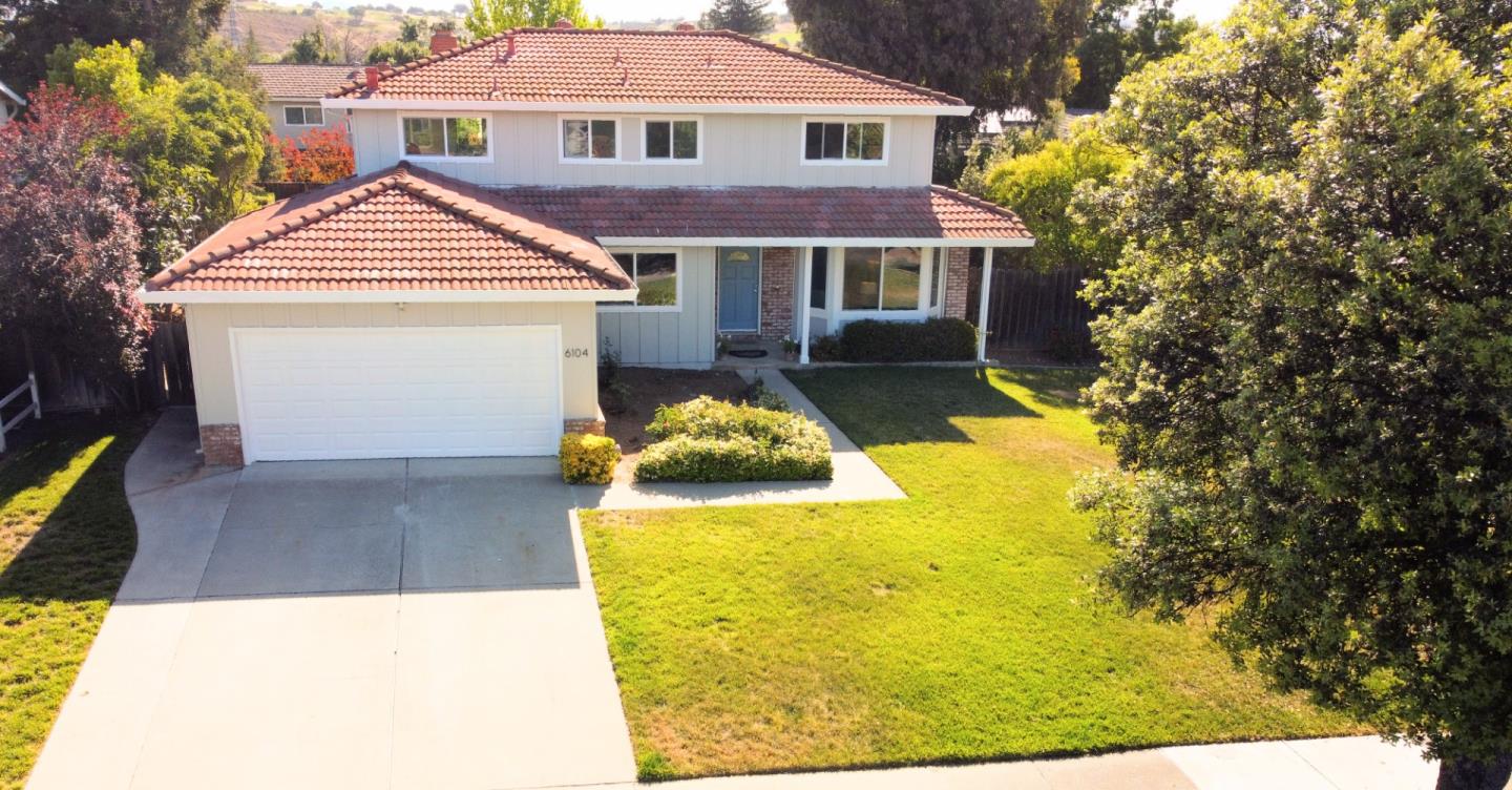 Neighborhood Neighborhood-20