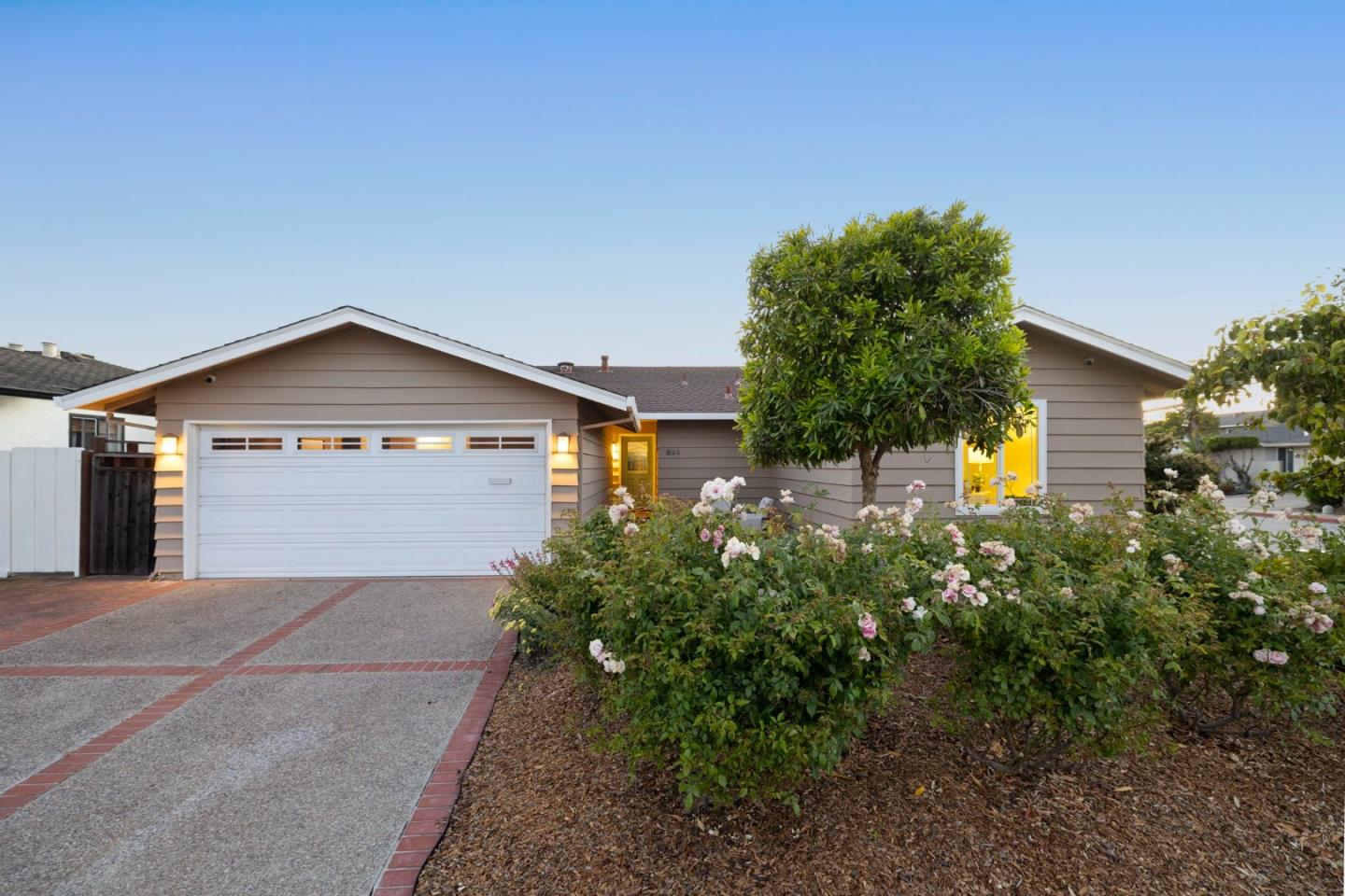 Neighborhood Neighborhood-18