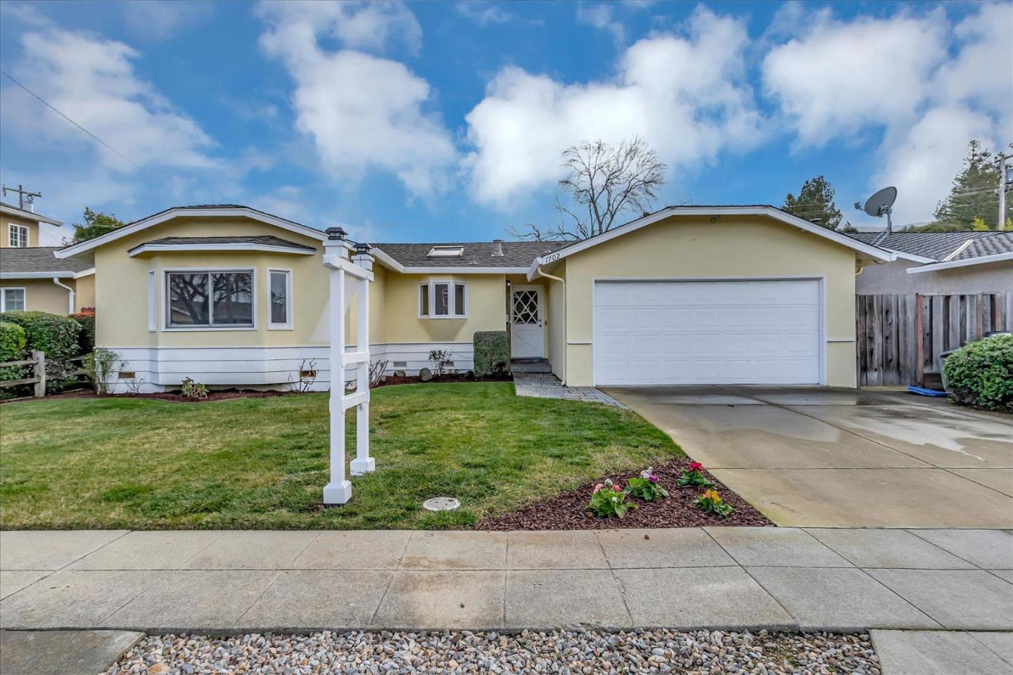 Neighborhood Neighborhood-125