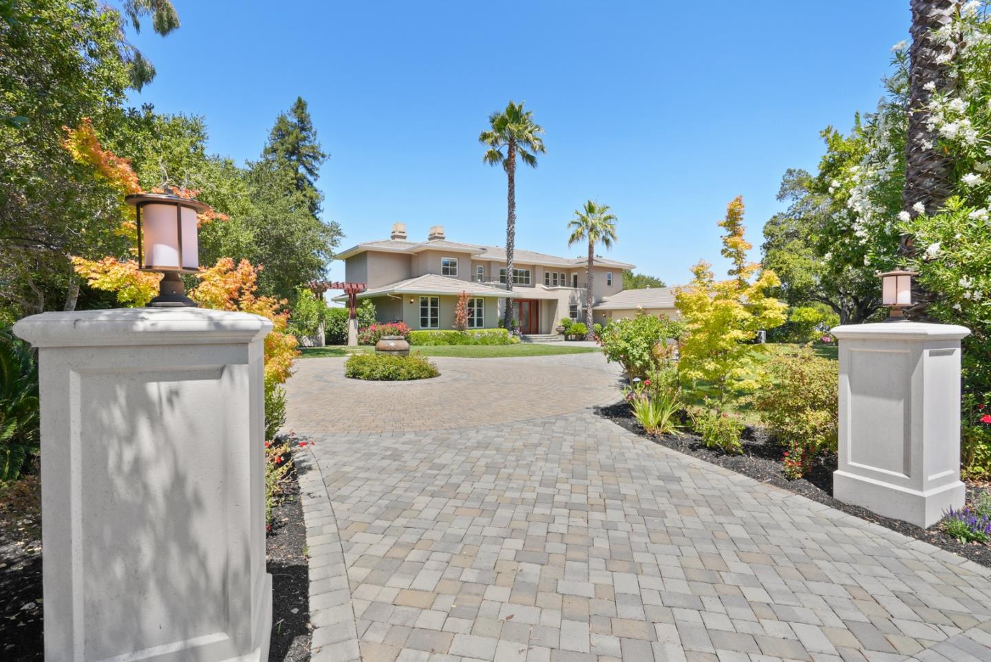 Neighborhood Neighborhood-79