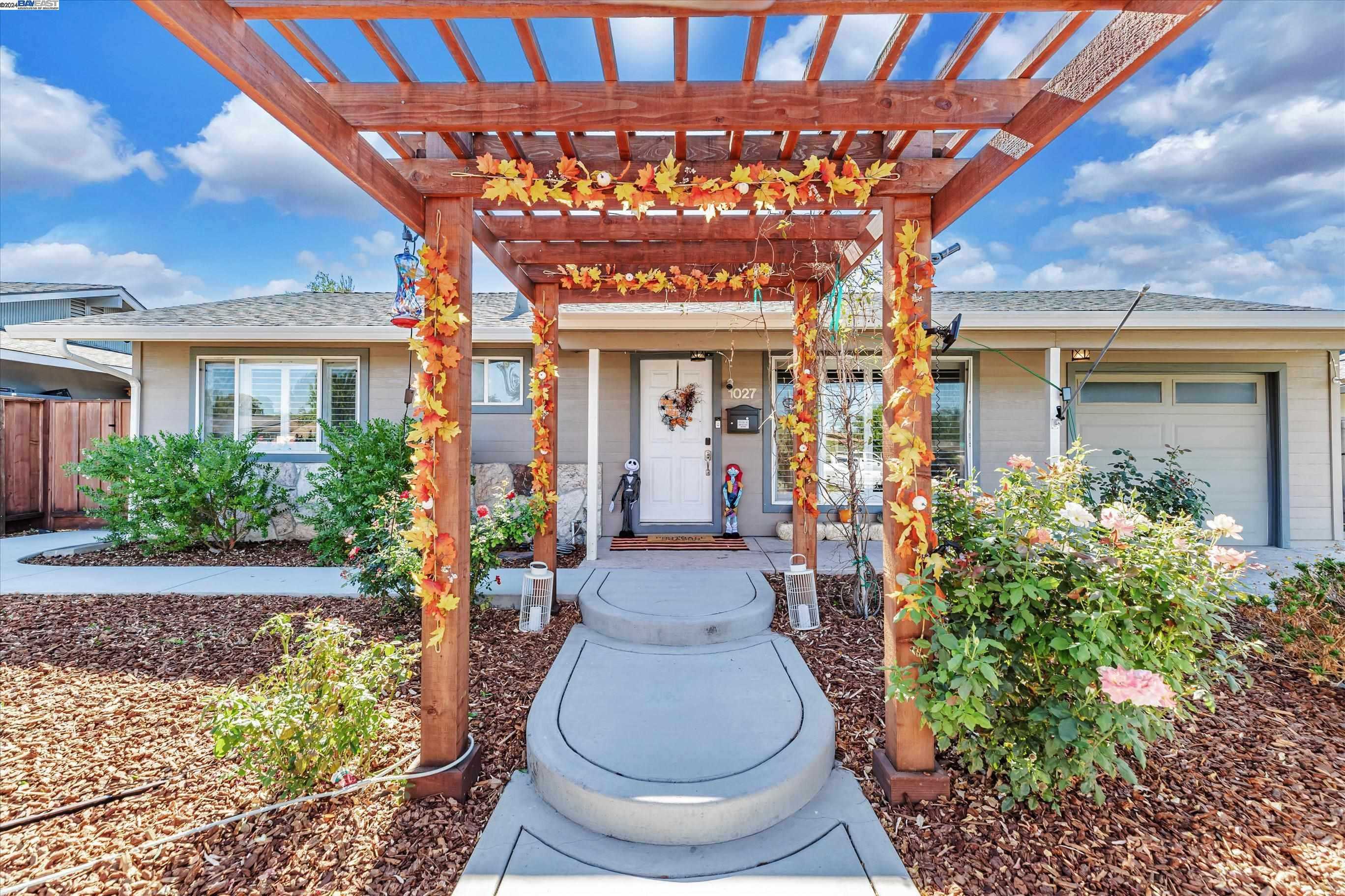 Neighborhood Neighborhood-27