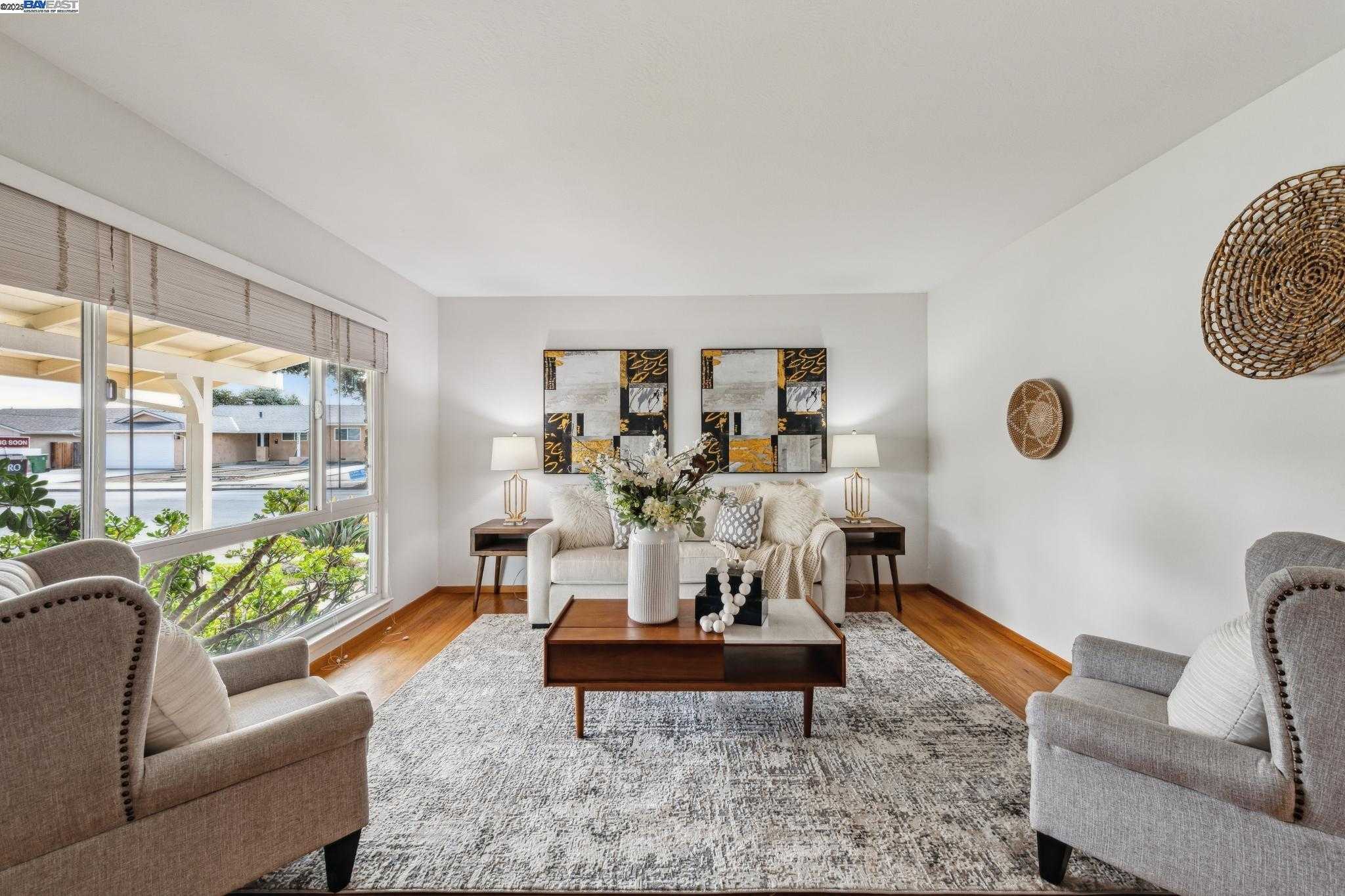 Neighborhood Neighborhood-32