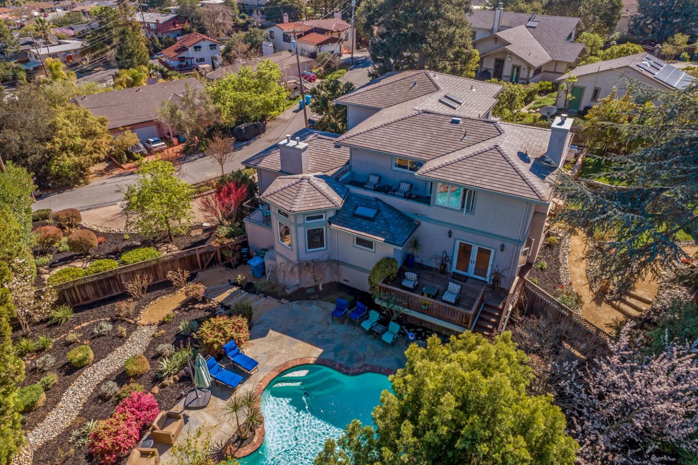 Neighborhood Neighborhood-6