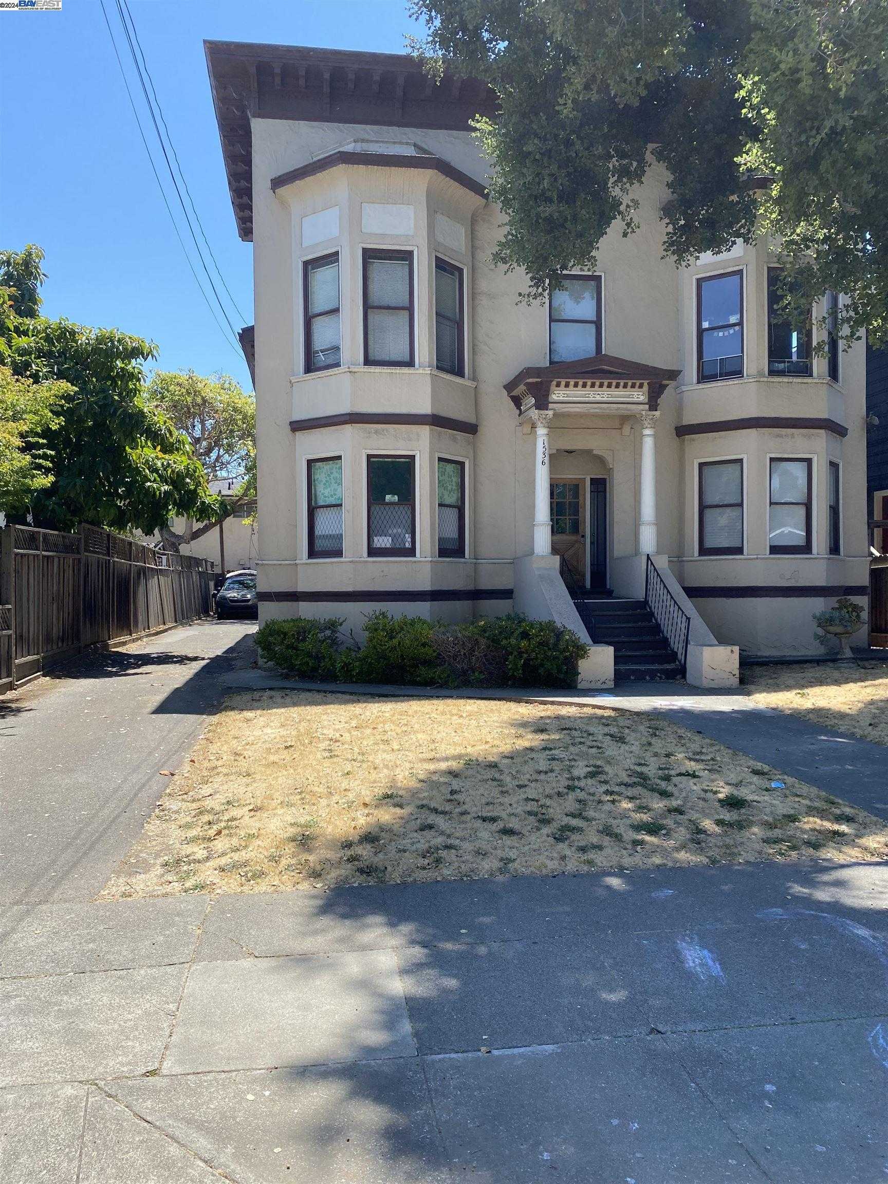 Neighborhood Neighborhood-15