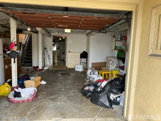 Neighborhood Neighborhood-393