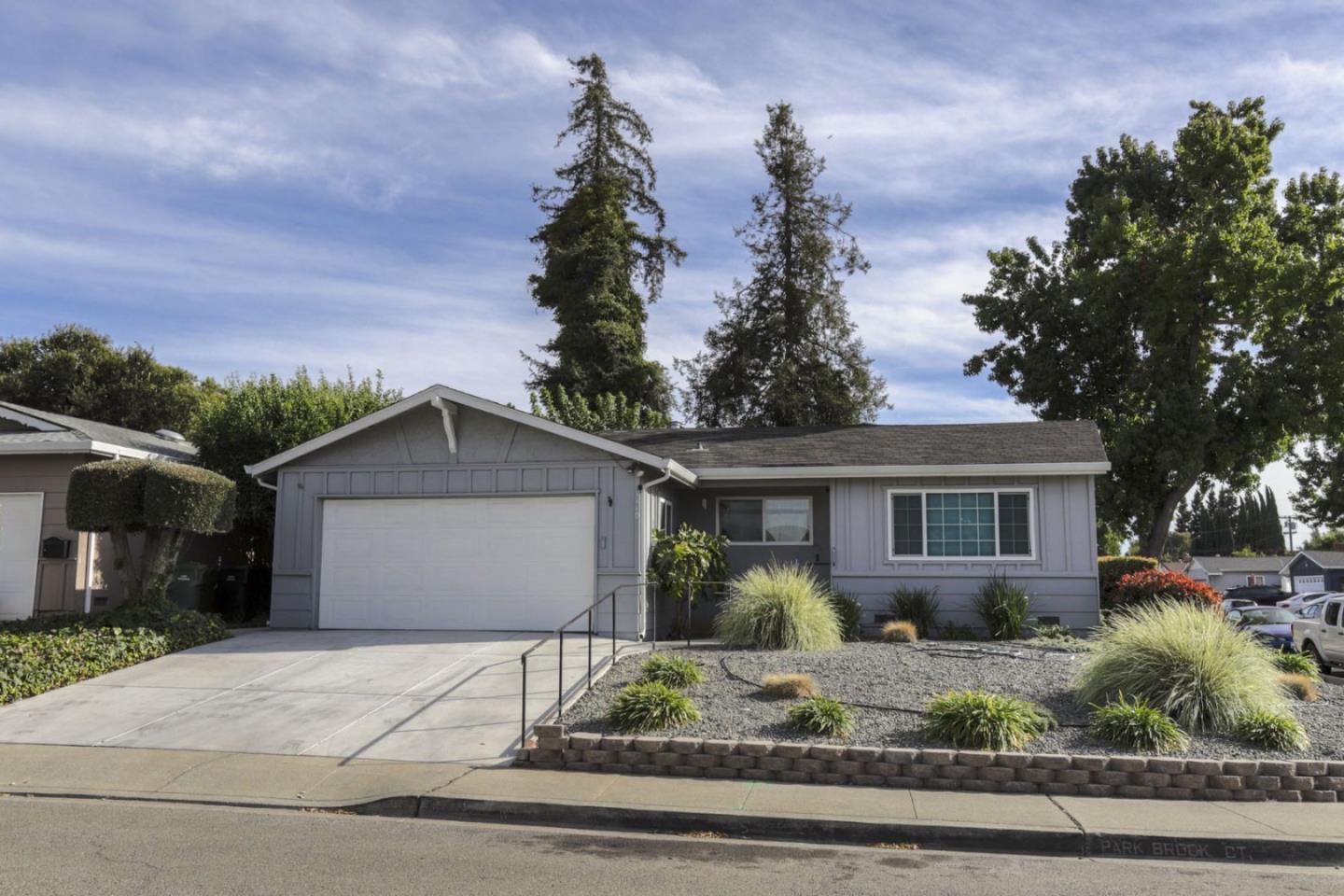 Neighborhood Neighborhood-120