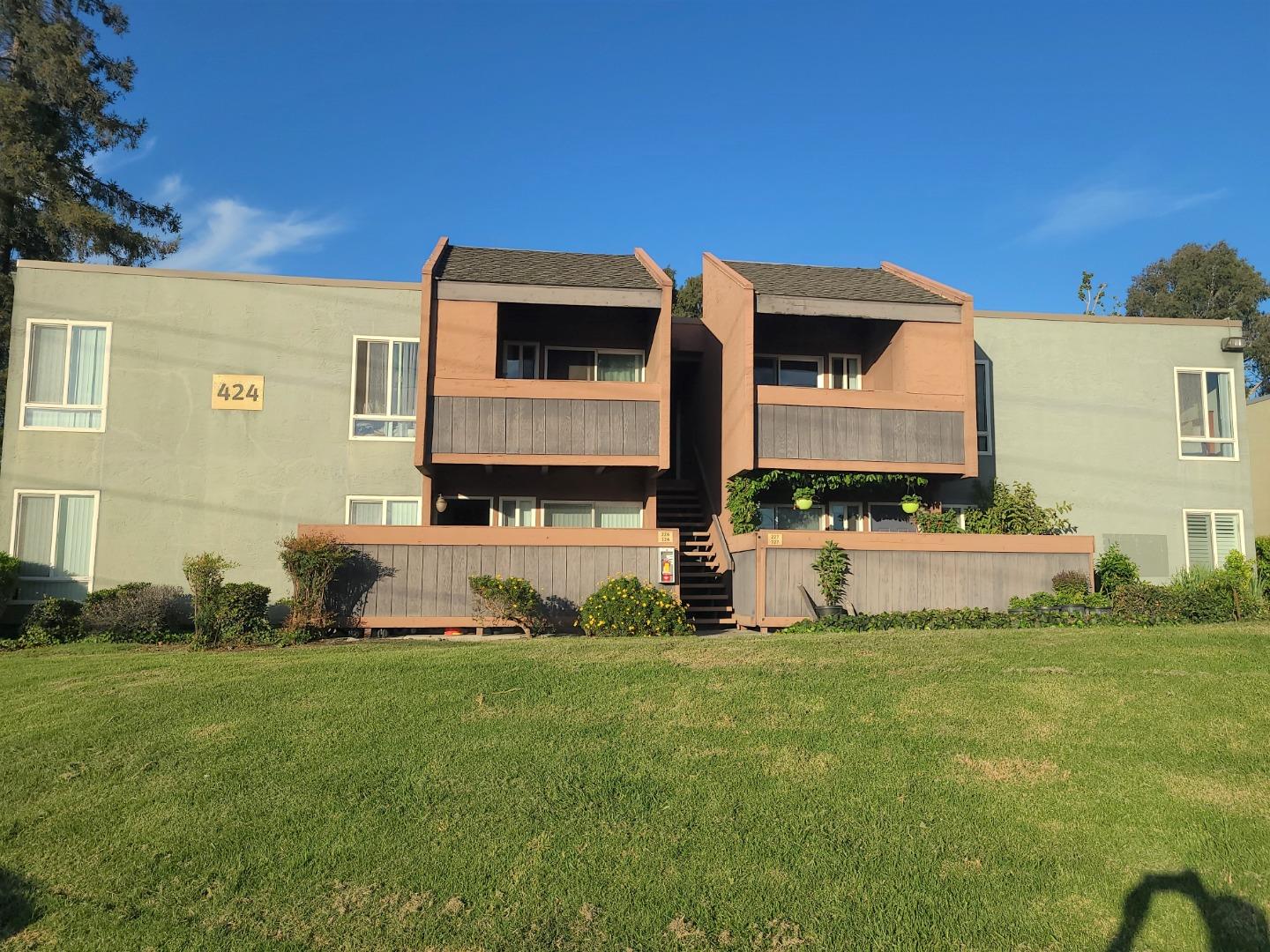 Neighborhood Neighborhood-59