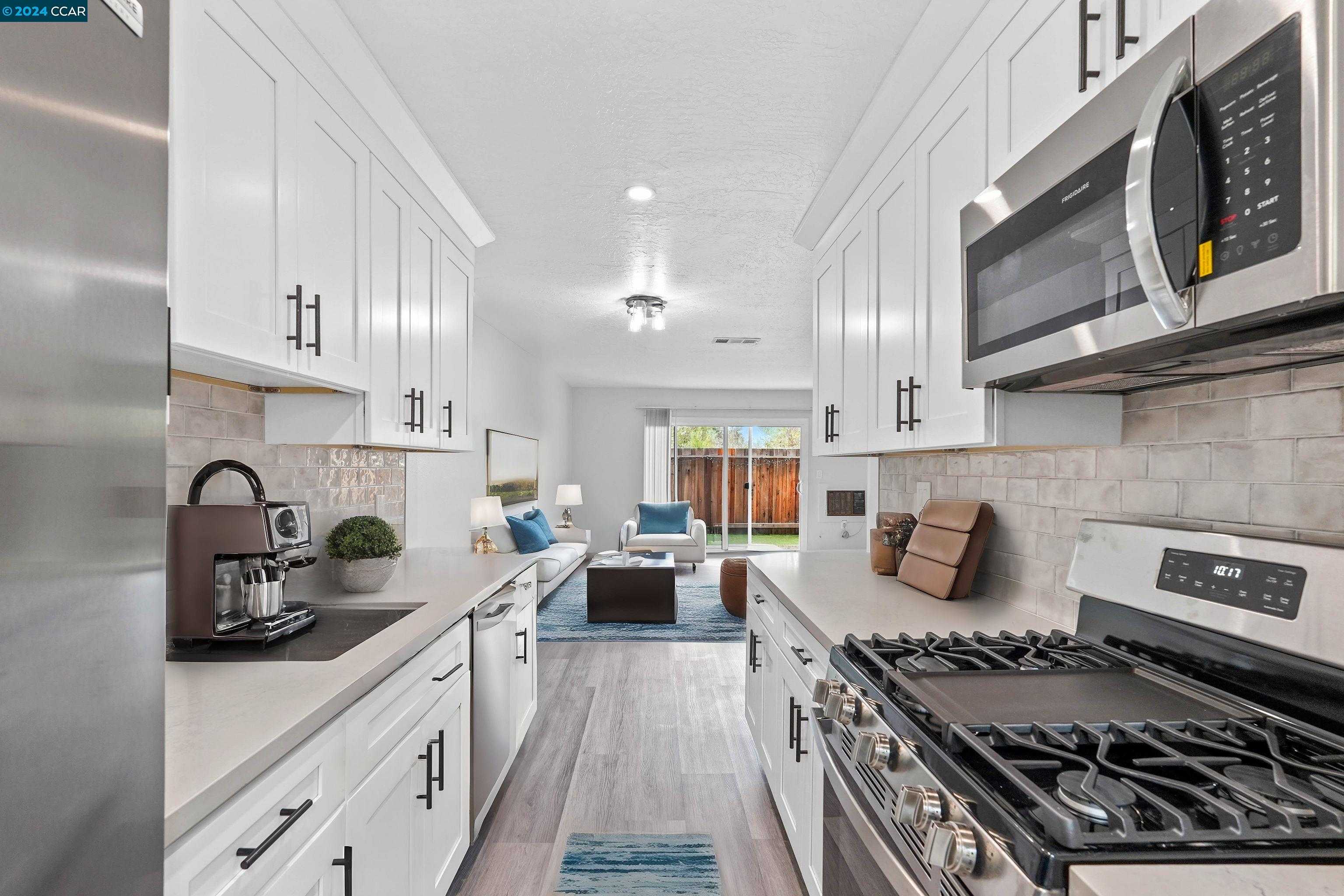 Neighborhood Neighborhood-4