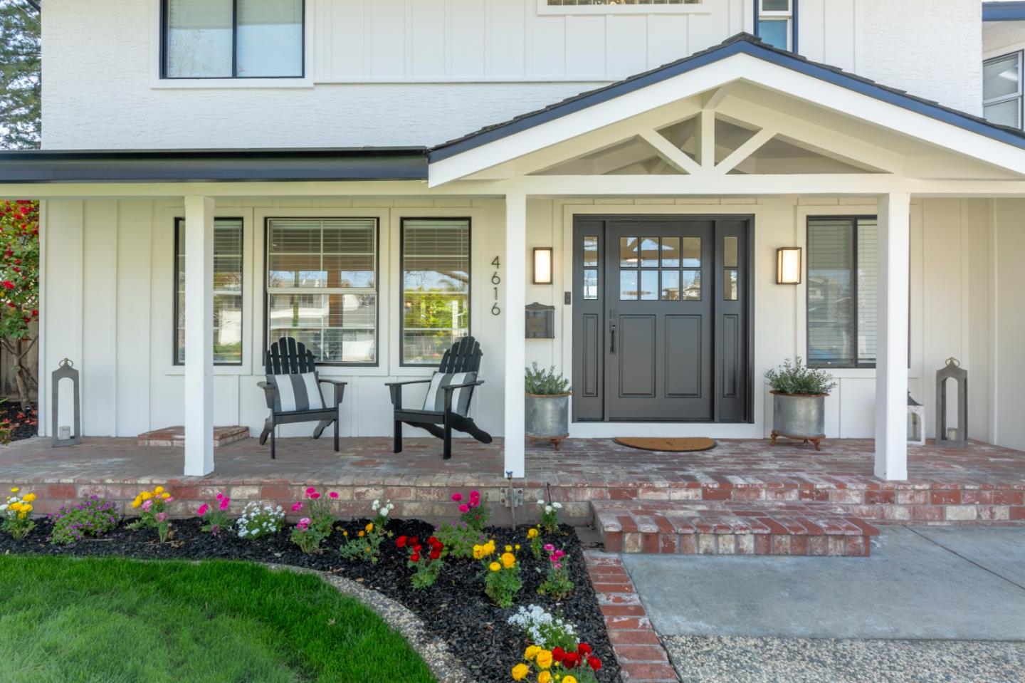 Neighborhood Neighborhood-1