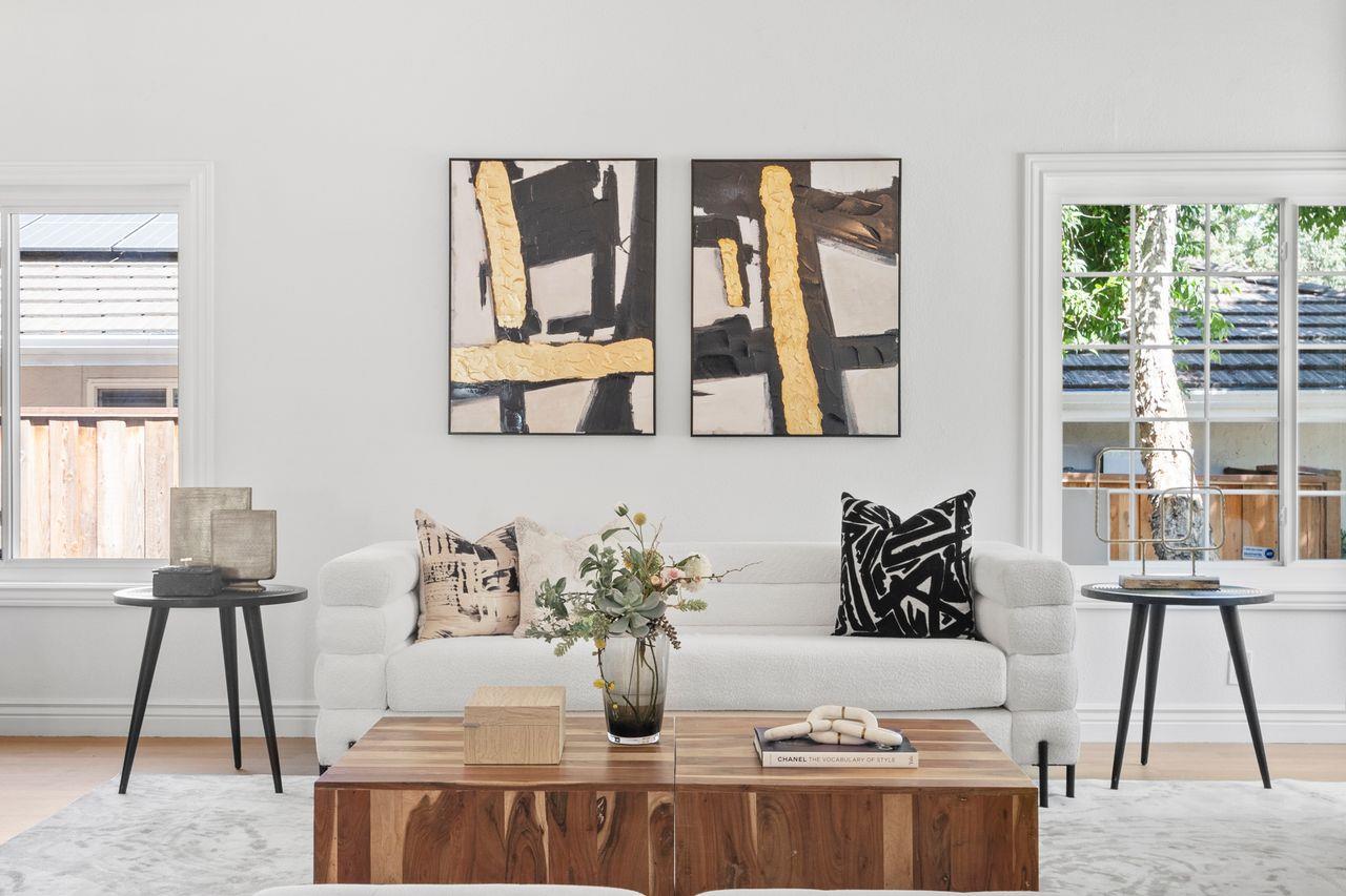 Neighborhood Neighborhood-100