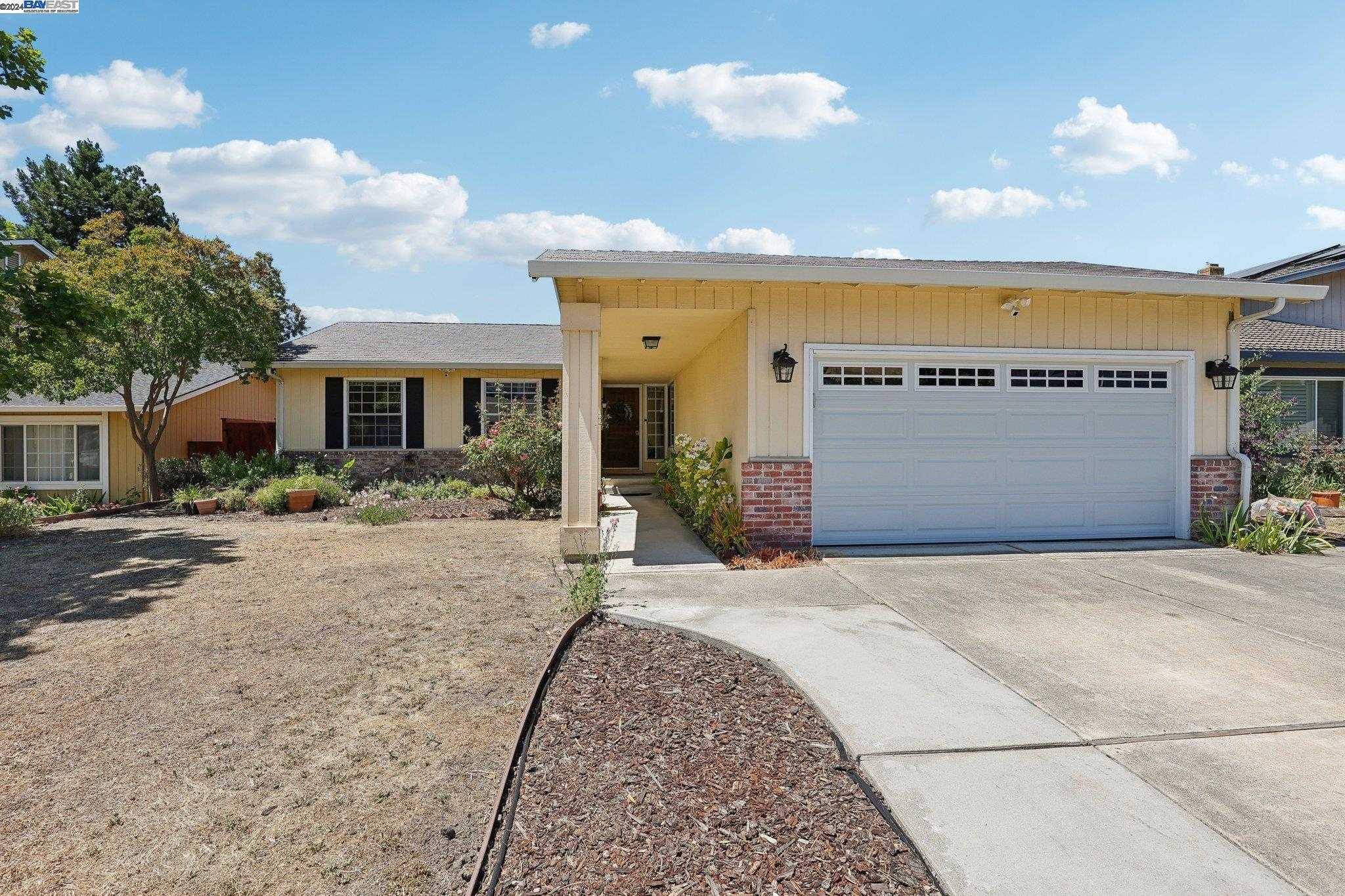 Neighborhood Neighborhood-4