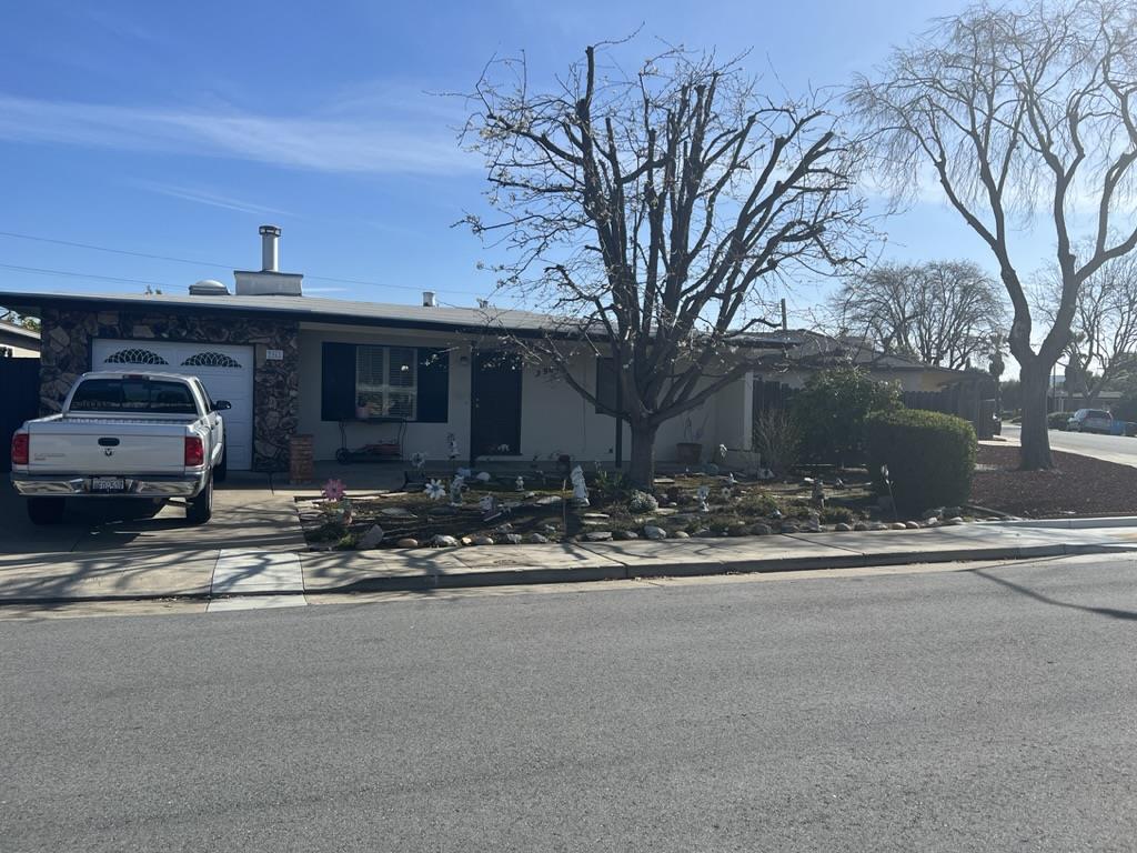 Neighborhood Neighborhood-29