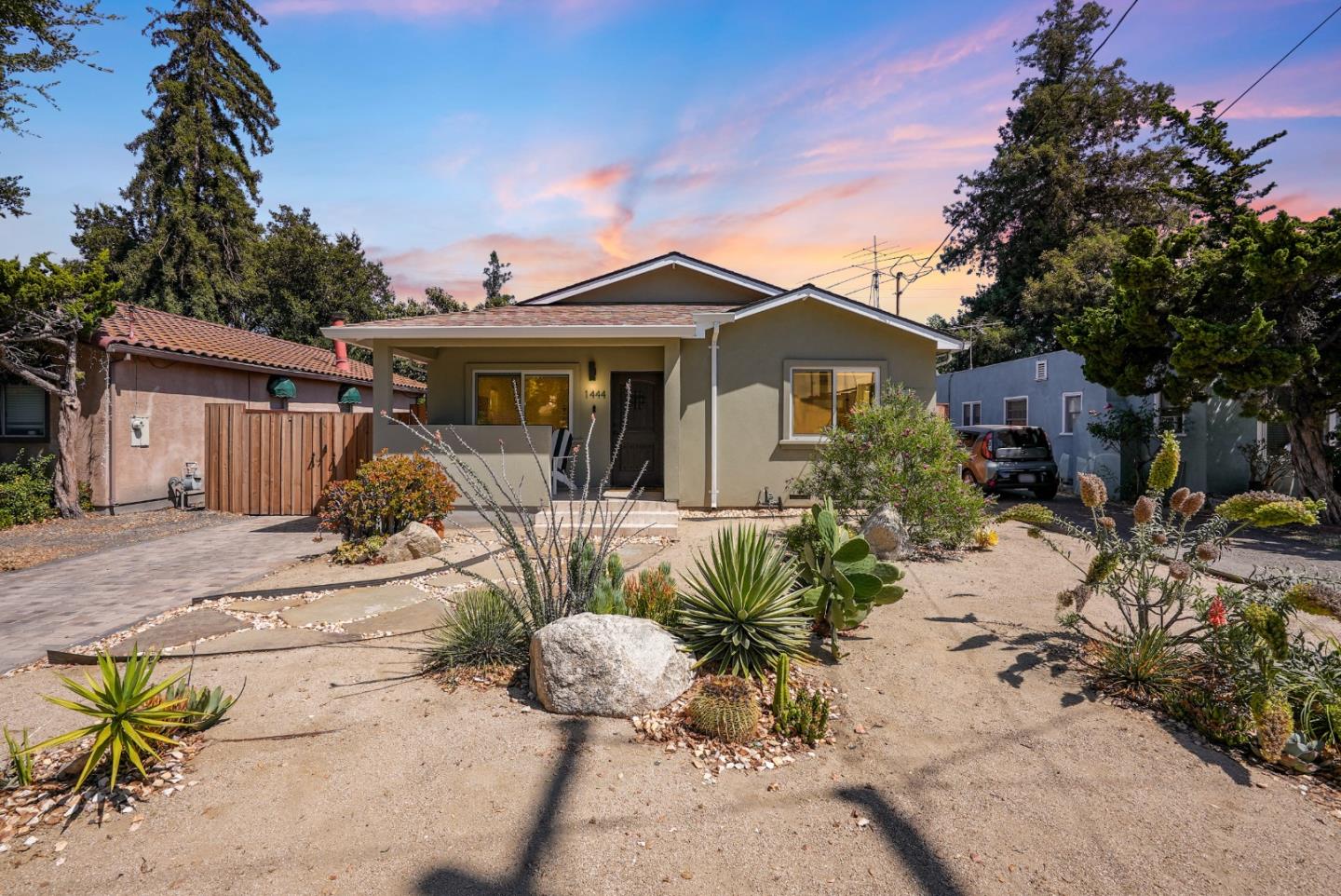 Neighborhood Neighborhood-104