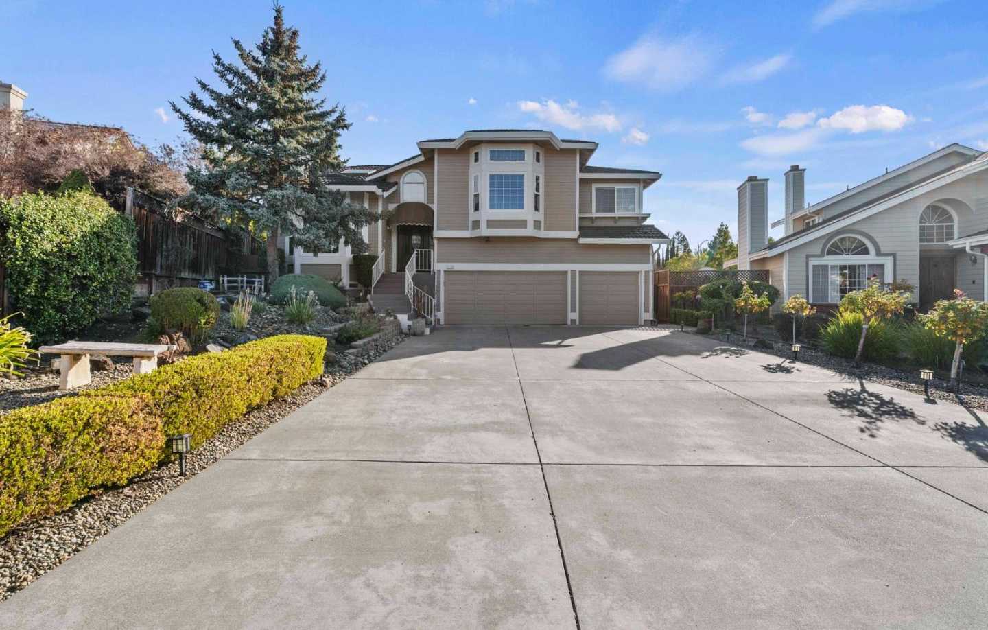 Neighborhood Neighborhood-4