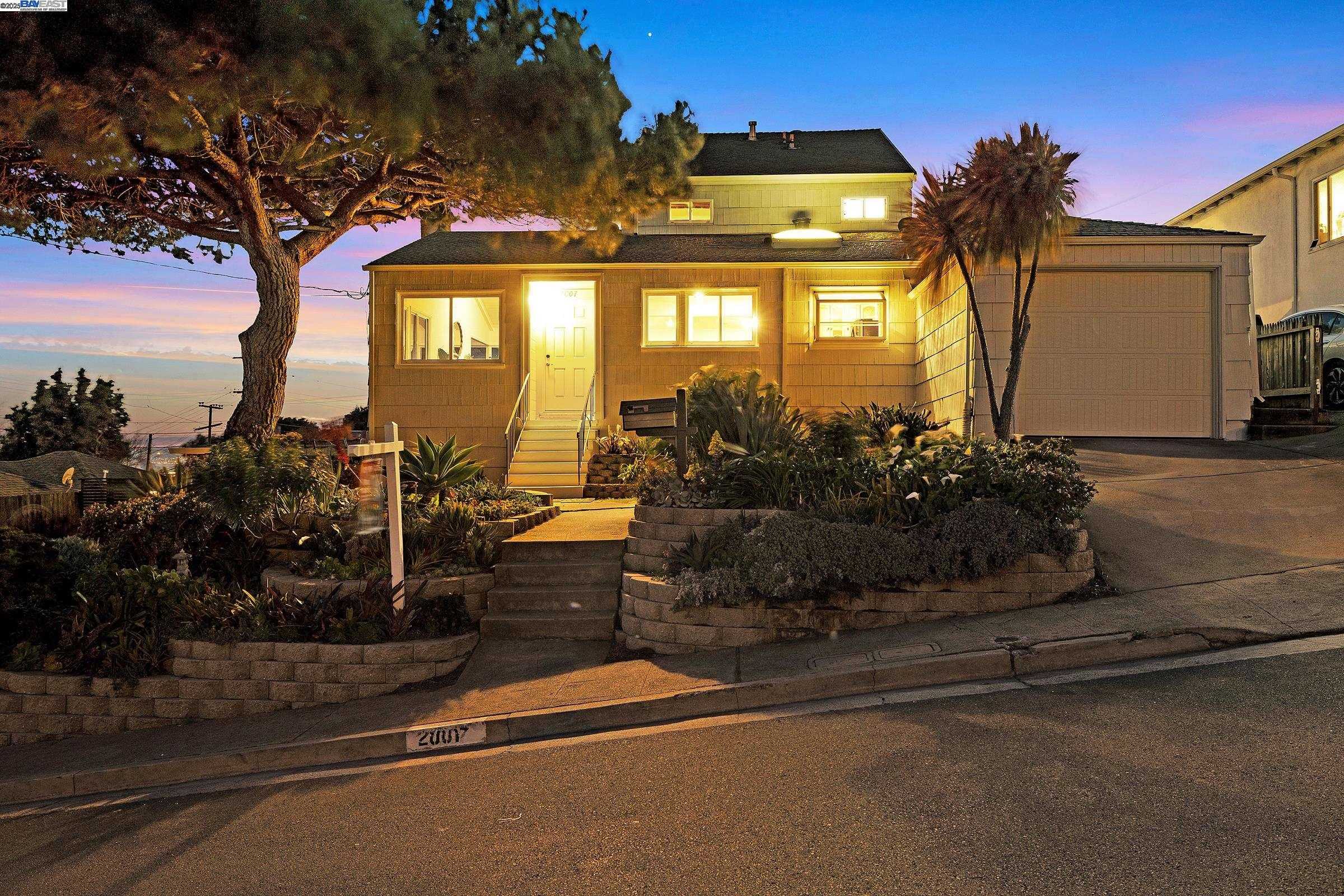 Neighborhood Neighborhood-20