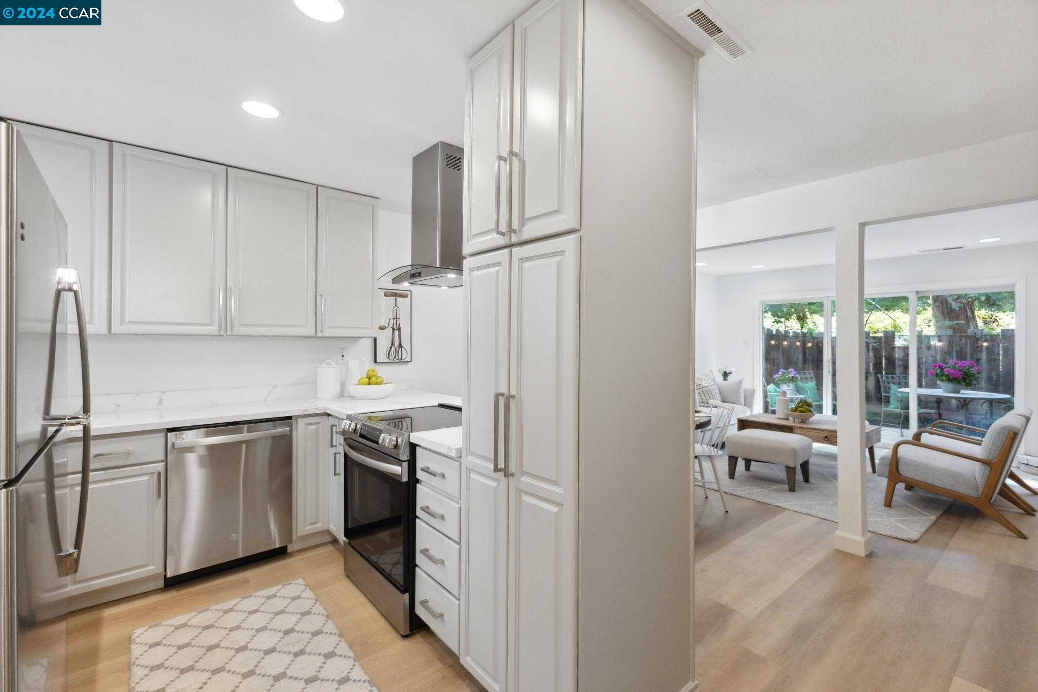 Neighborhood Neighborhood-4