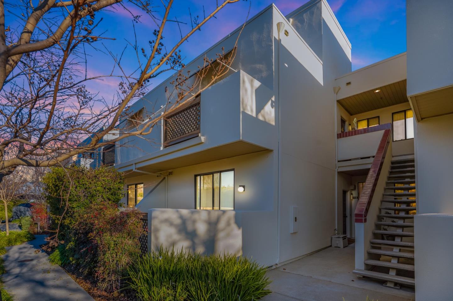 Neighborhood Neighborhood-99