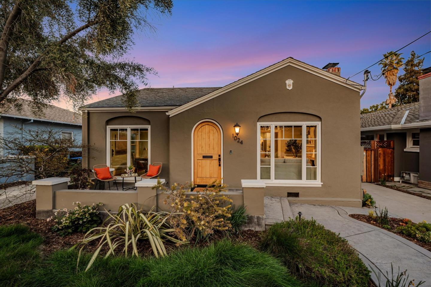 Neighborhood Neighborhood-66