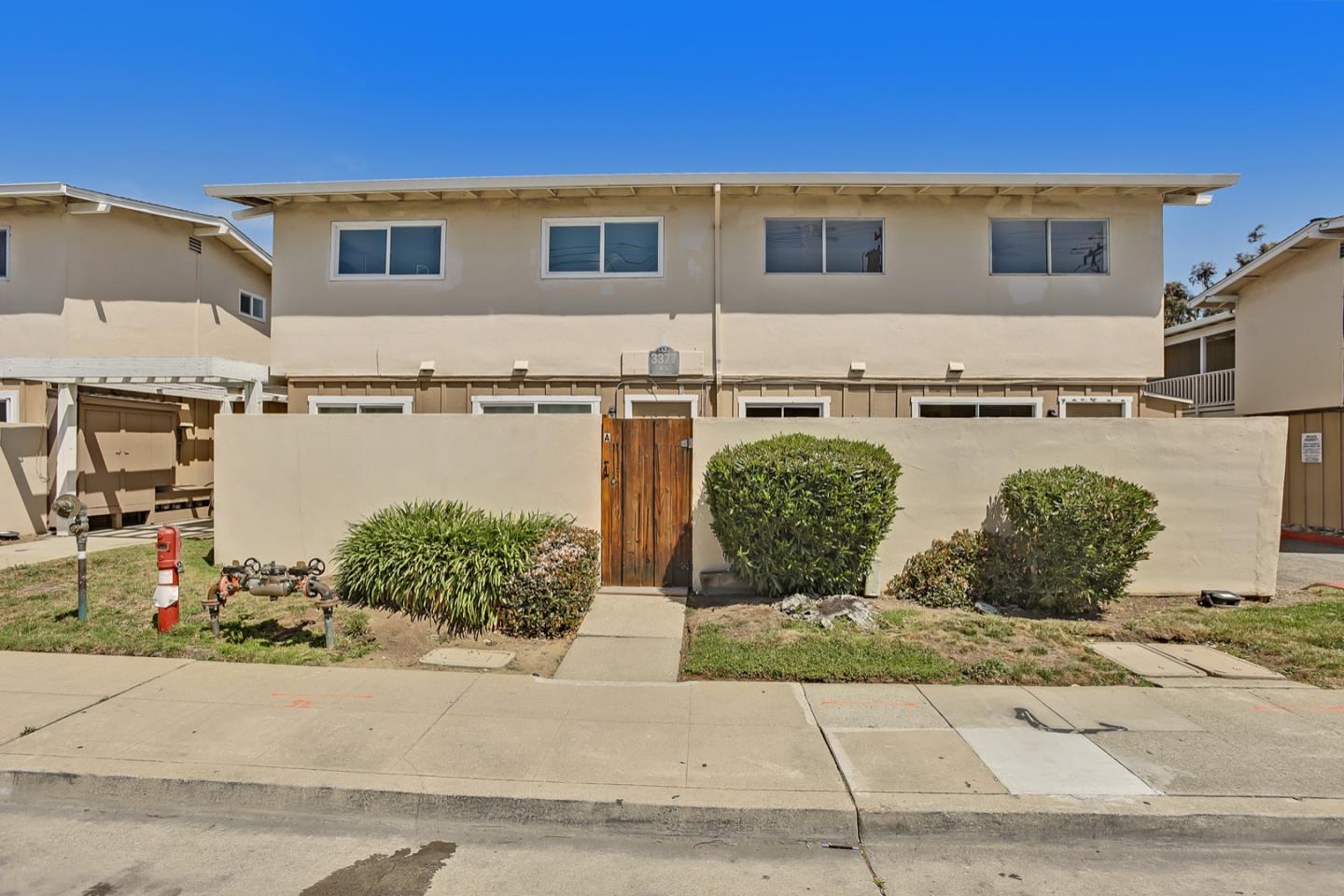 Neighborhood Neighborhood-71