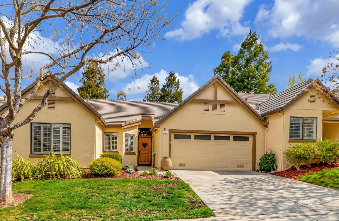 Neighborhood Neighborhood-52