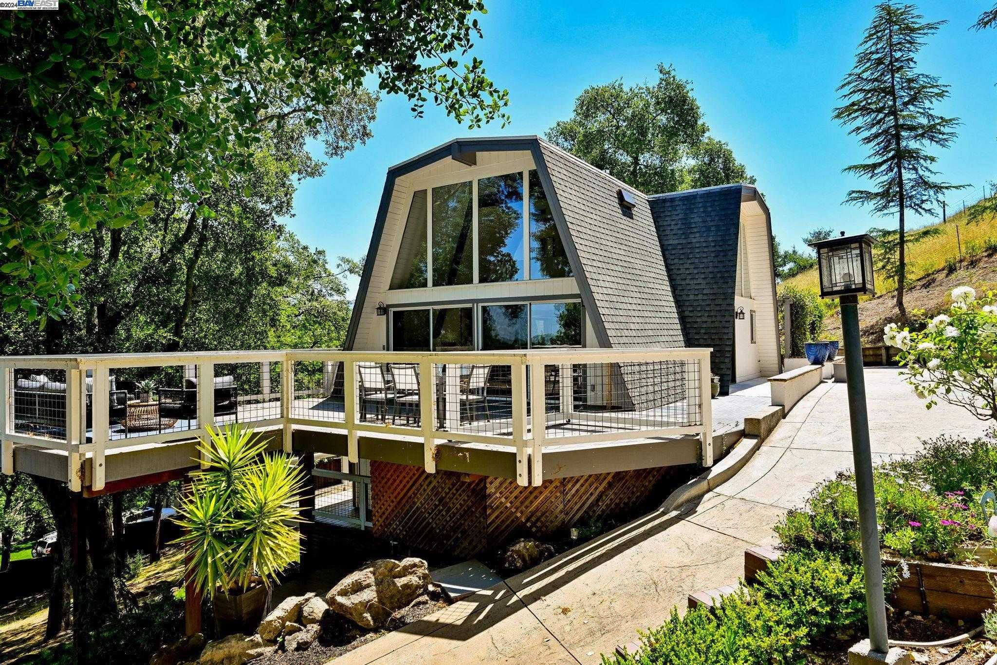 Neighborhood Neighborhood-4