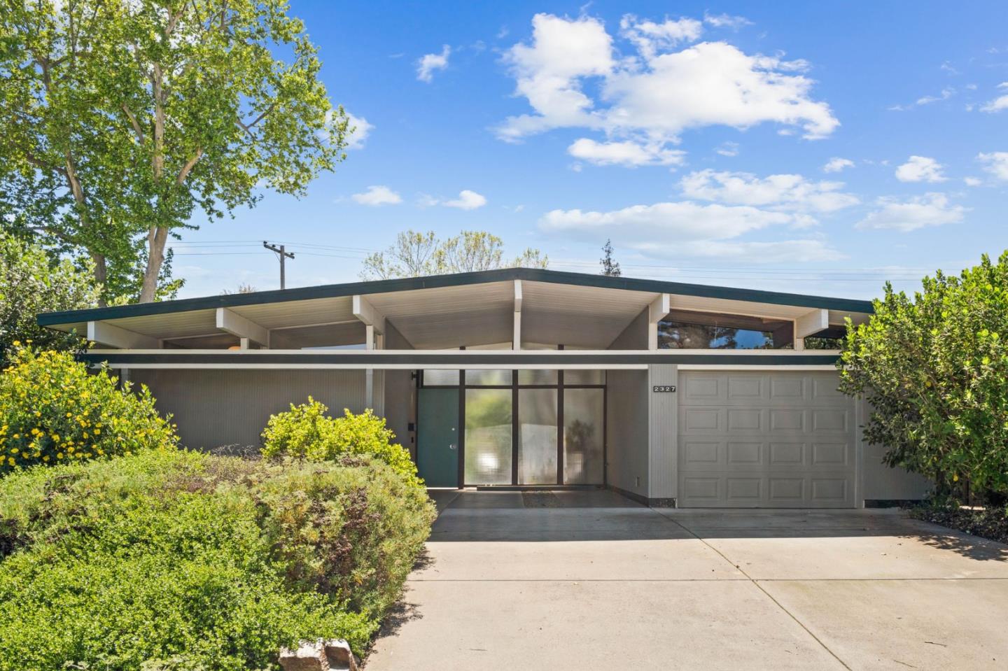 Neighborhood Neighborhood-61