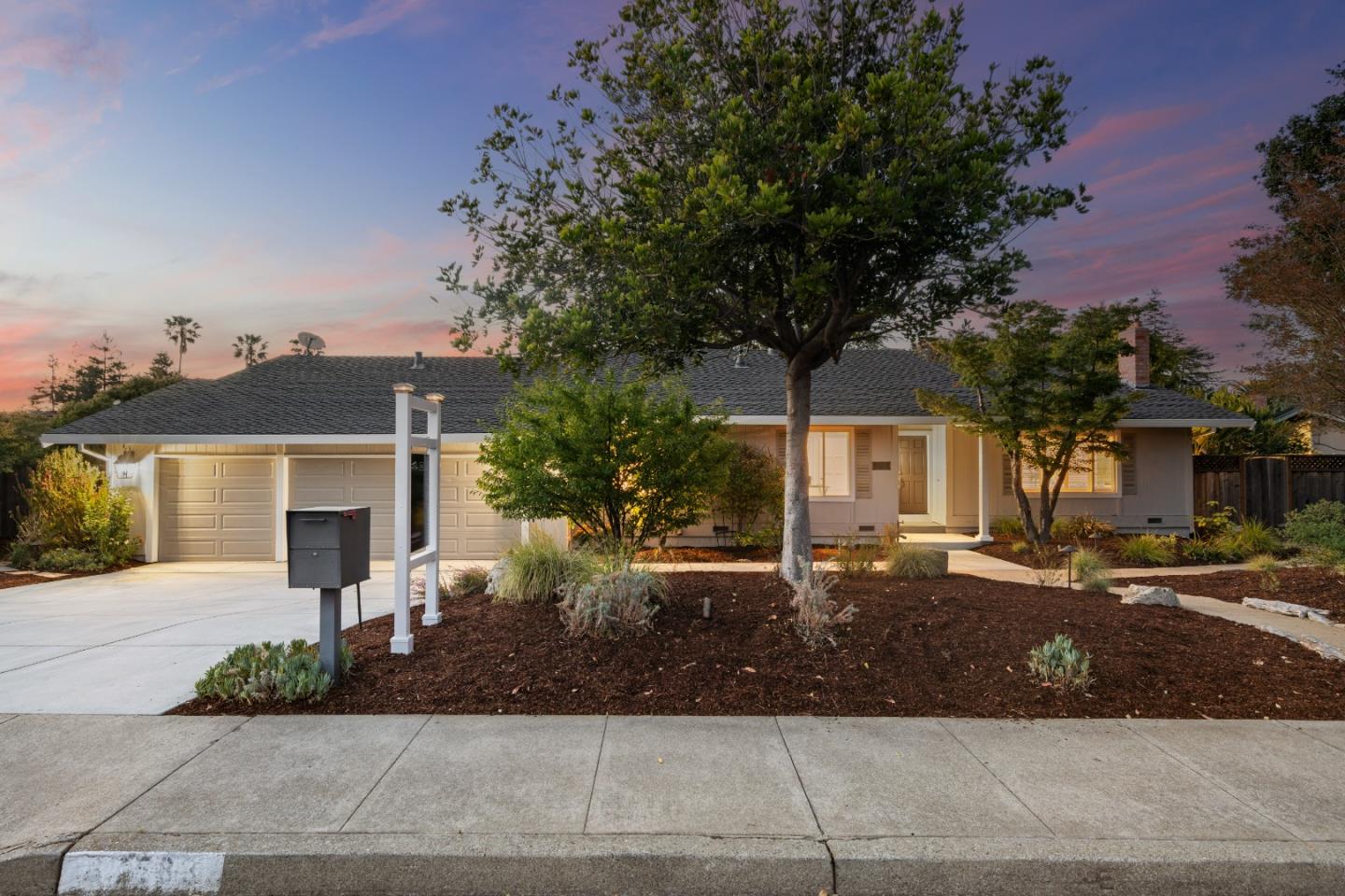 Neighborhood Neighborhood-7