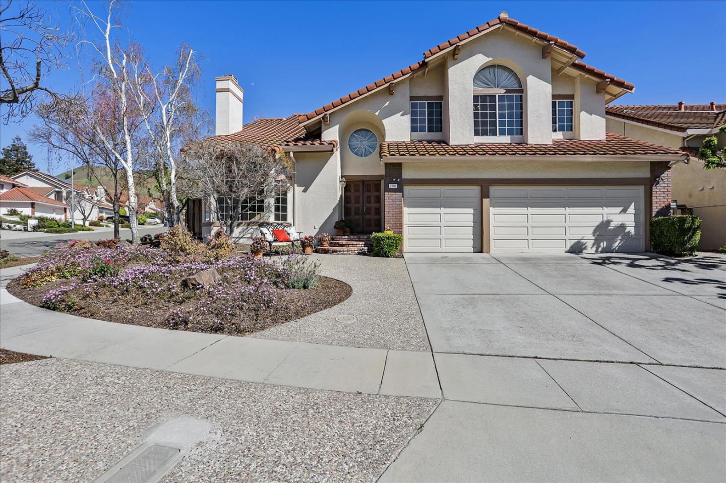 Neighborhood Neighborhood-27