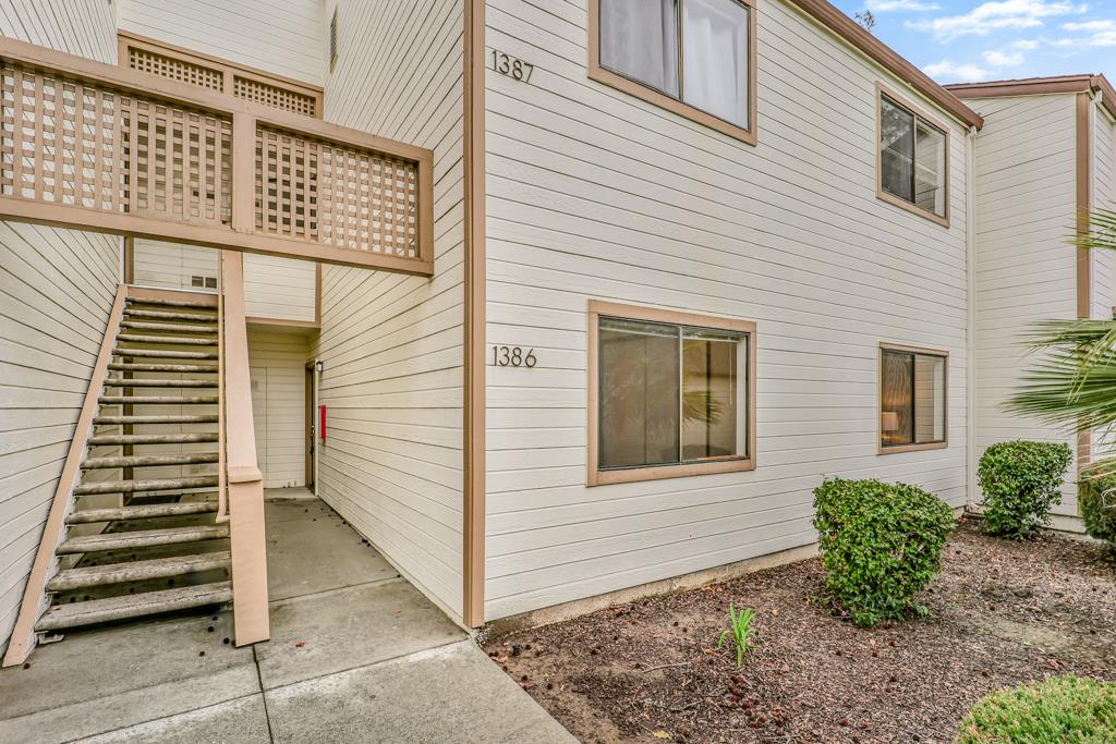 Neighborhood Neighborhood-90