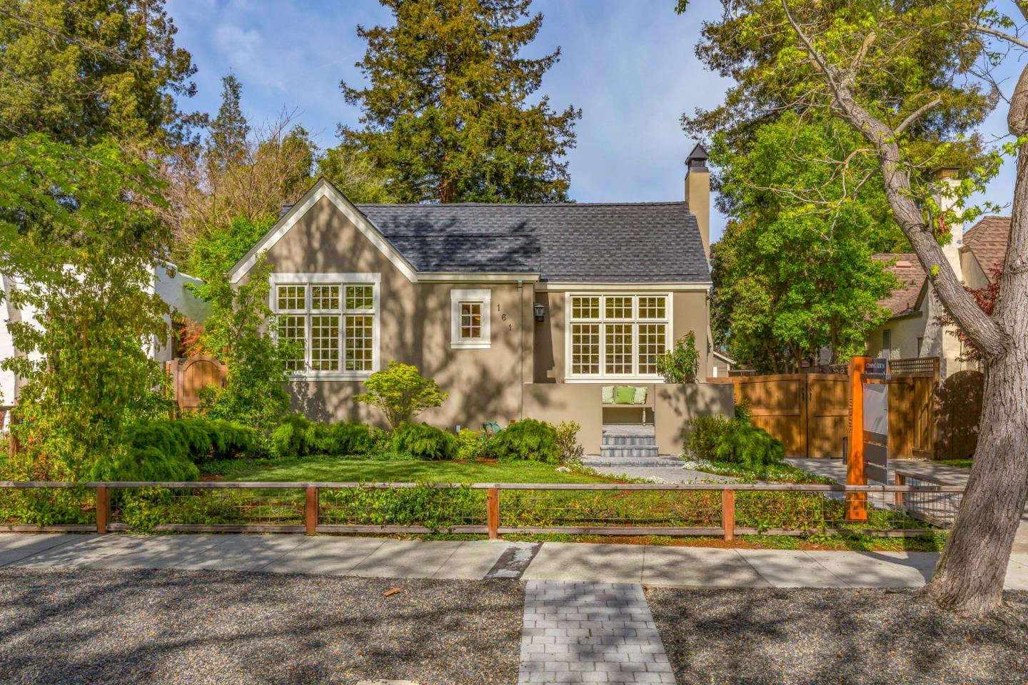 Neighborhood Neighborhood-83