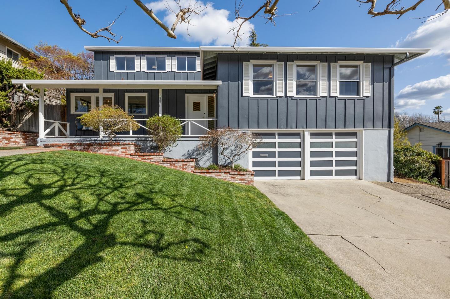 Neighborhood Neighborhood-38