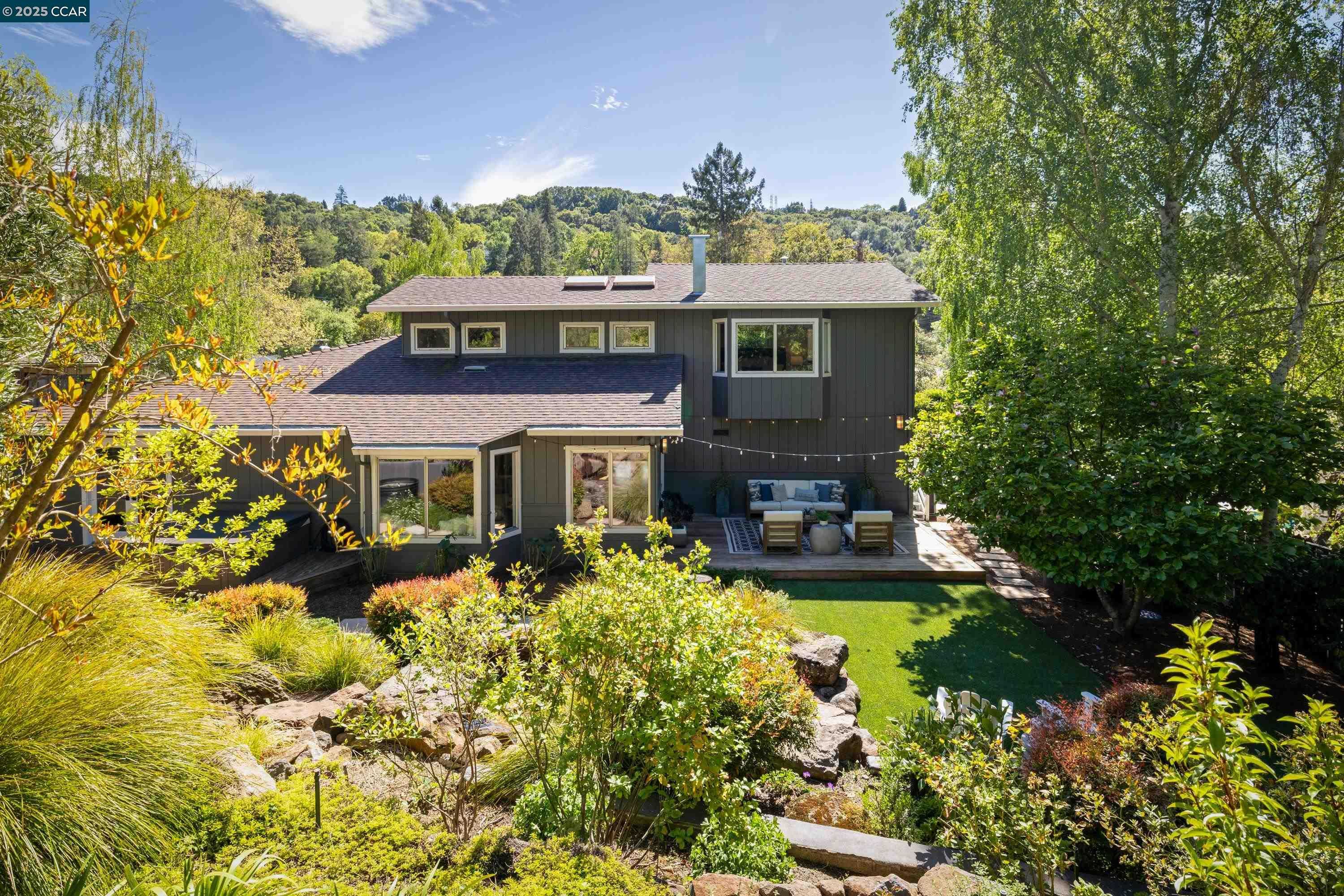 Neighborhood Neighborhood-8