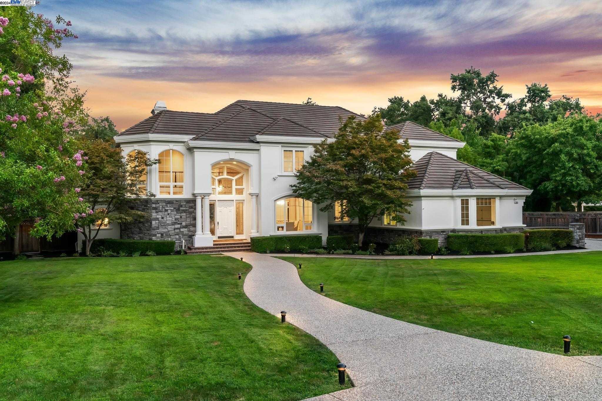 Neighborhood Neighborhood-9