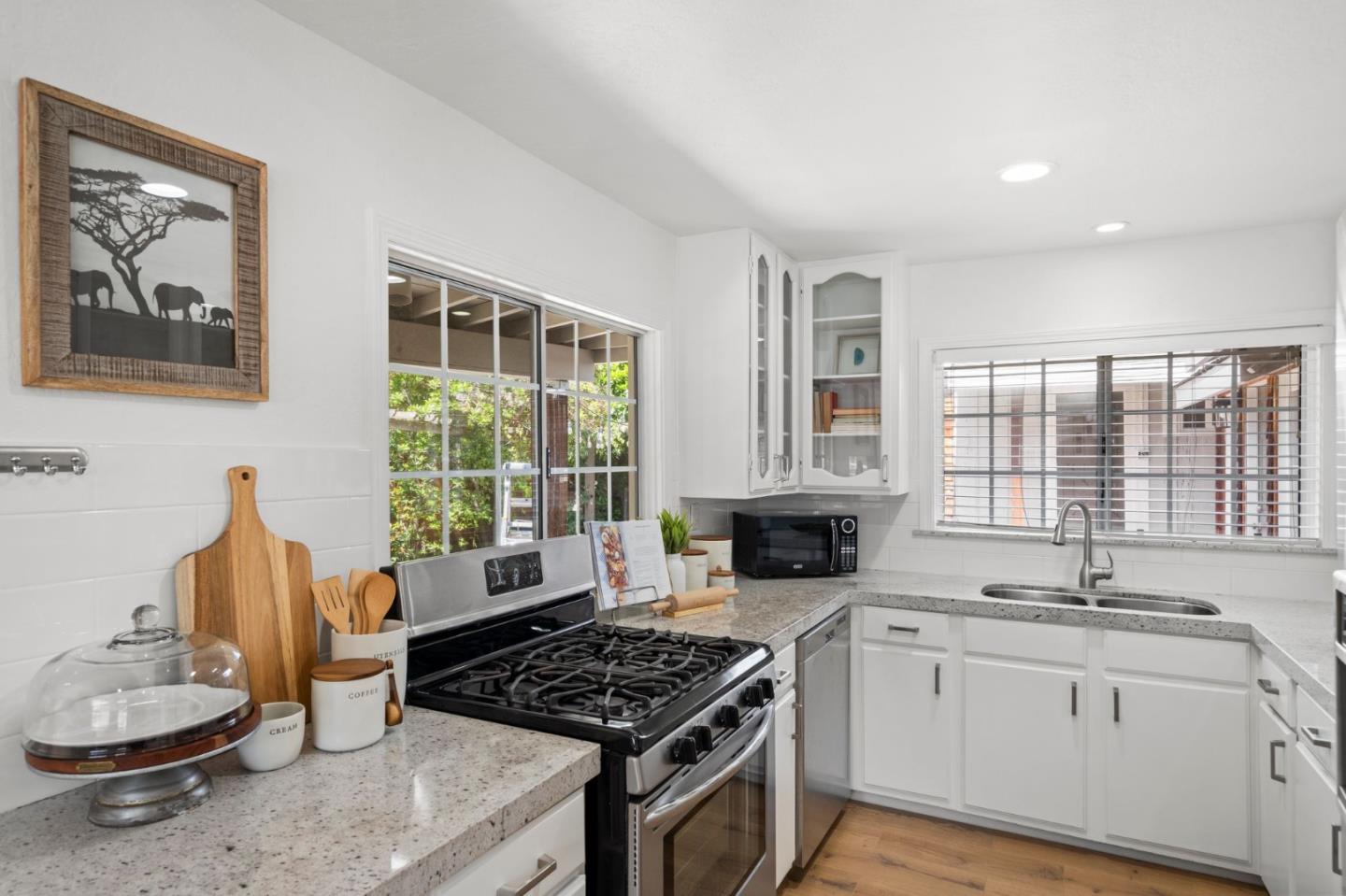 Neighborhood Neighborhood-77