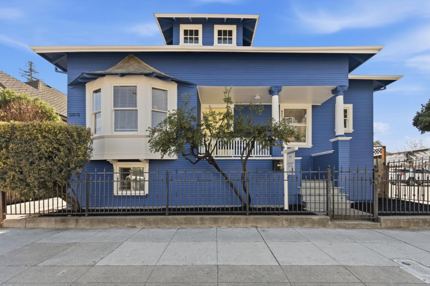 Neighborhood Neighborhood-25