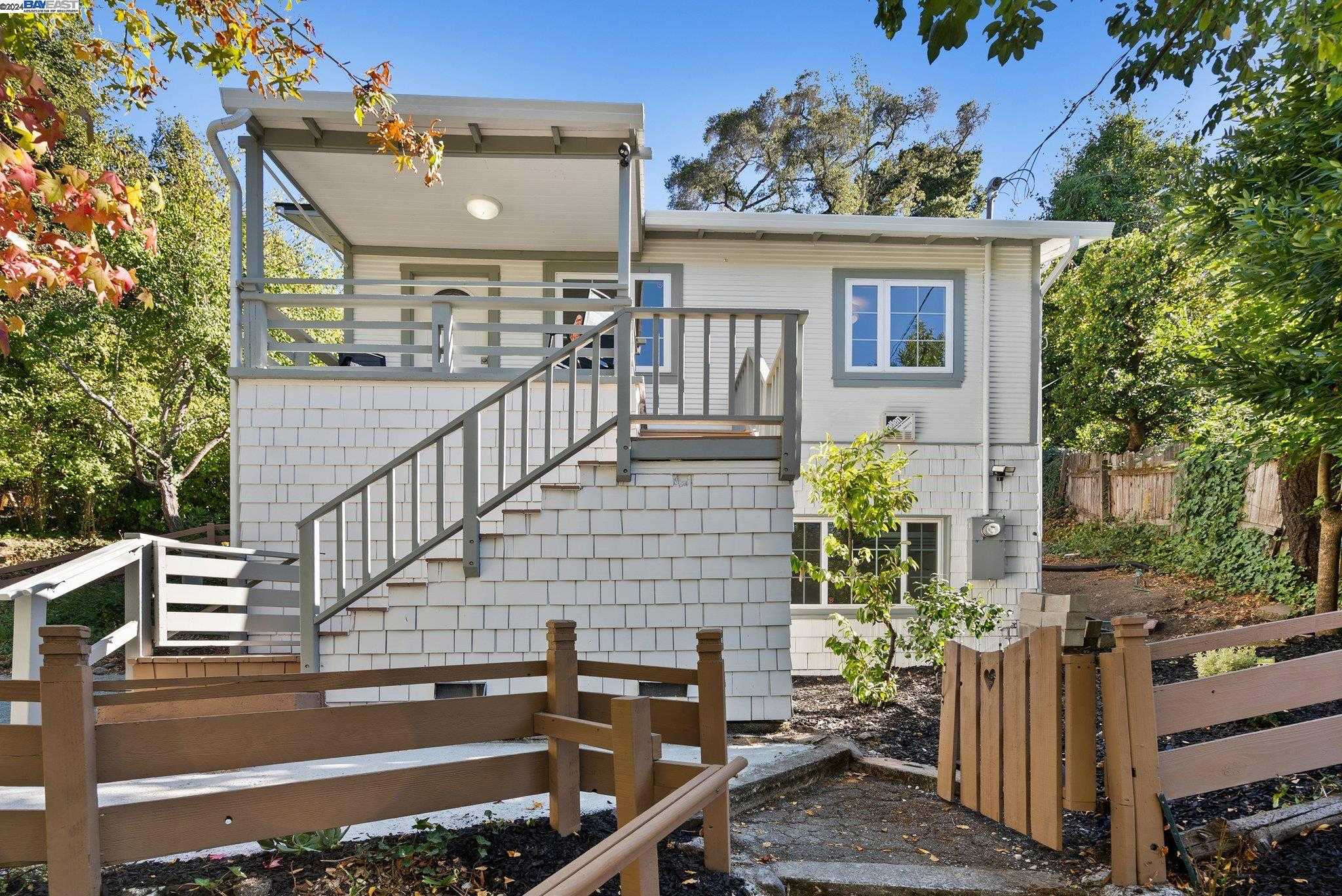 Neighborhood Neighborhood-4