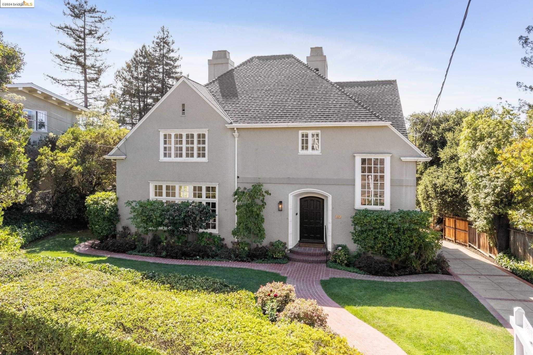 Neighborhood Neighborhood-5