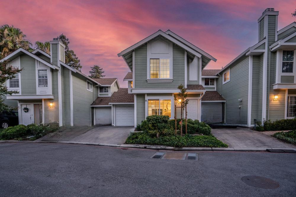 Neighborhood Neighborhood-10