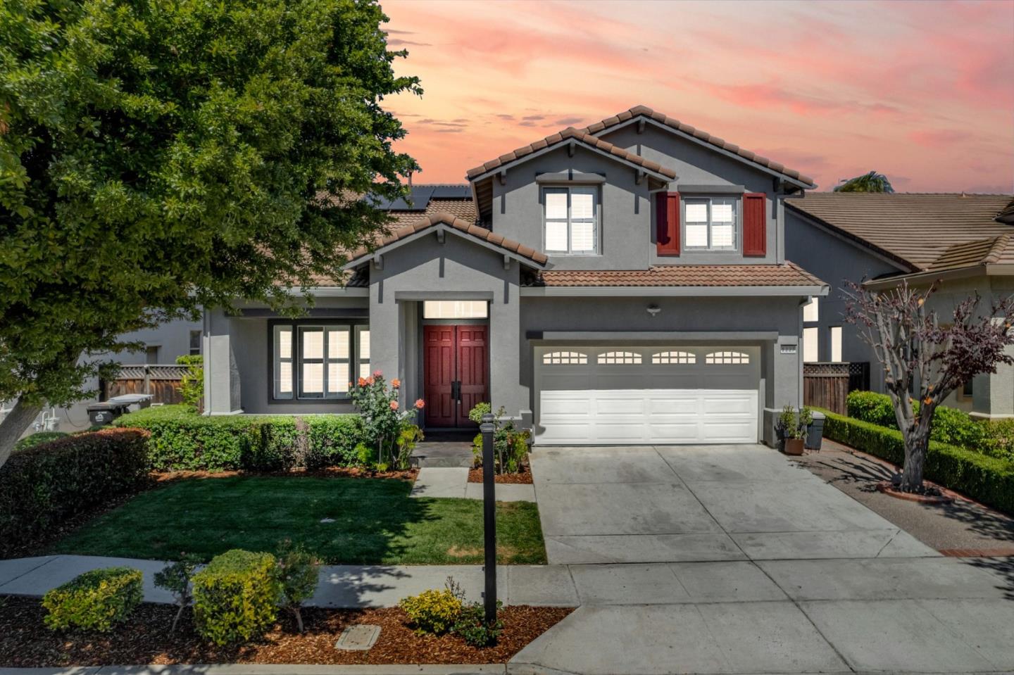 Neighborhood Neighborhood-76