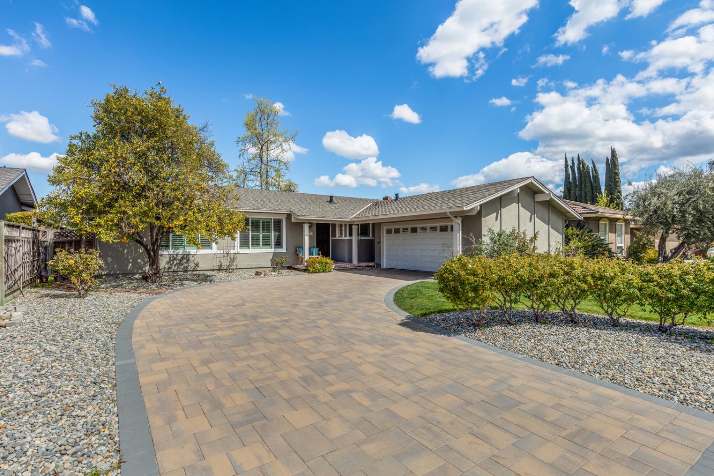 Neighborhood Neighborhood-8