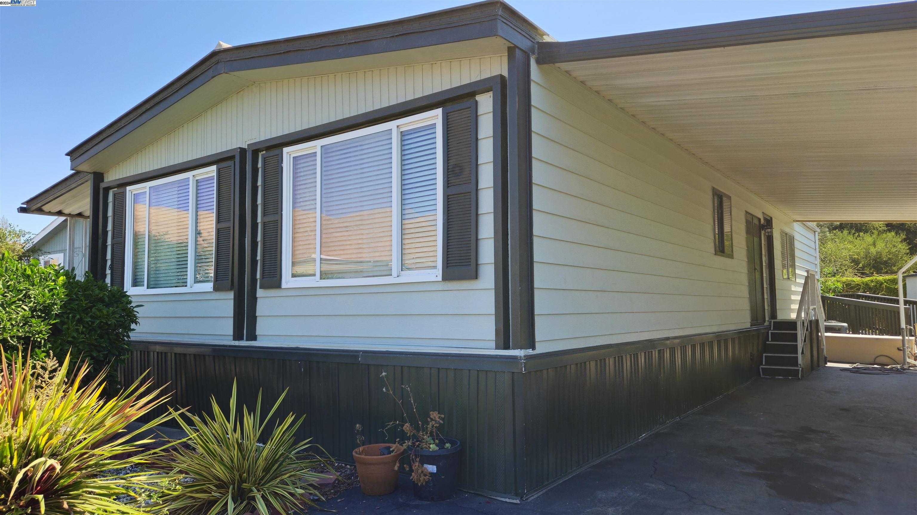 Neighborhood Neighborhood-6