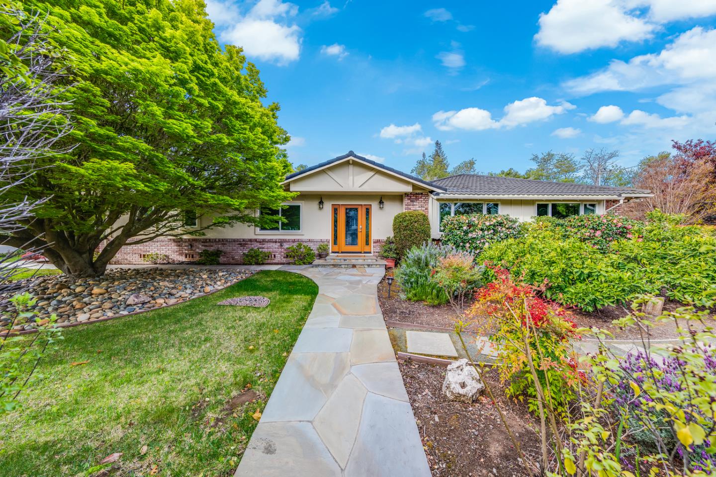 Neighborhood Neighborhood-13