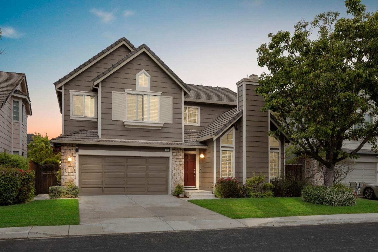 Neighborhood Neighborhood-85