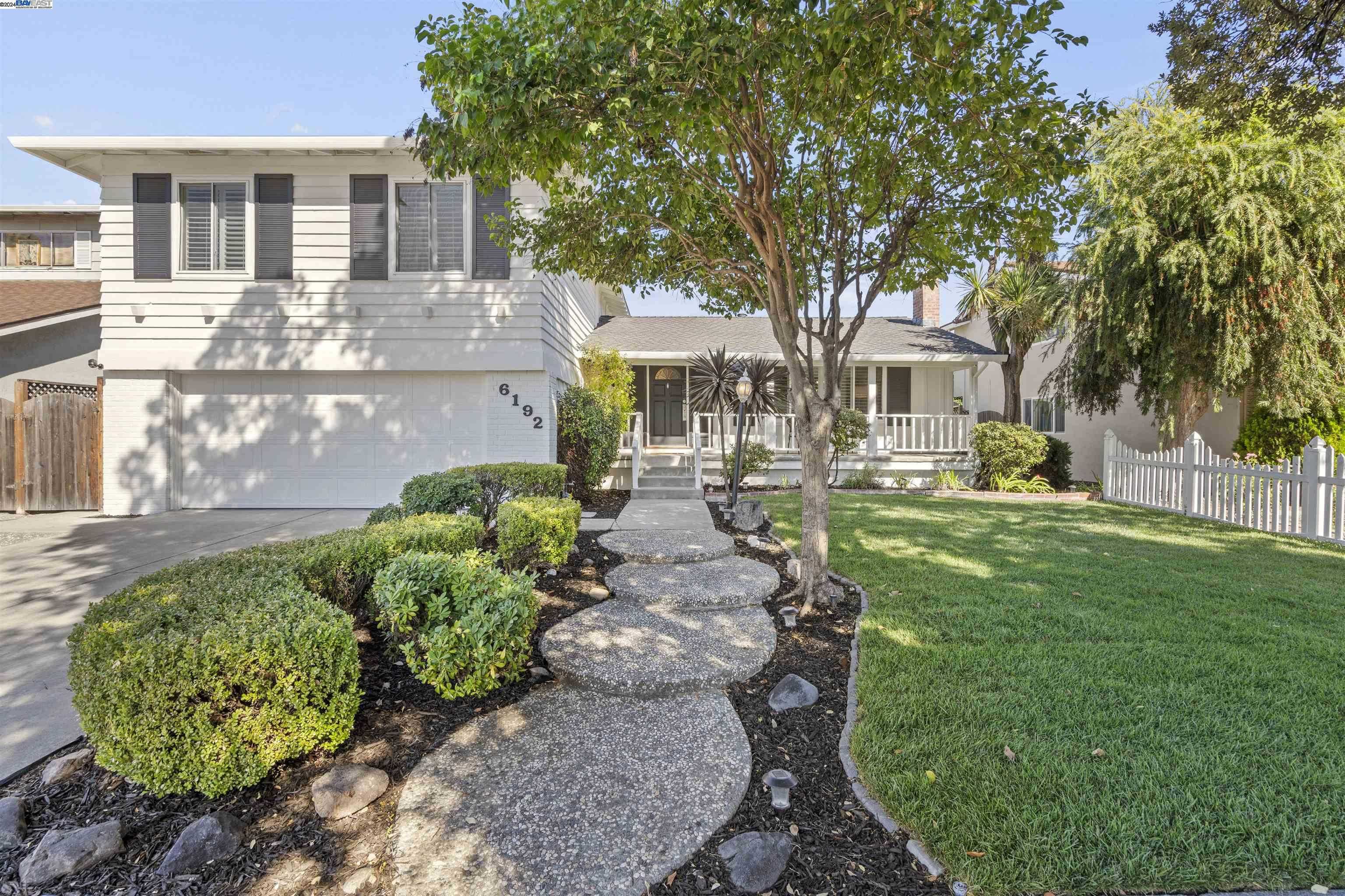 Neighborhood Neighborhood-3