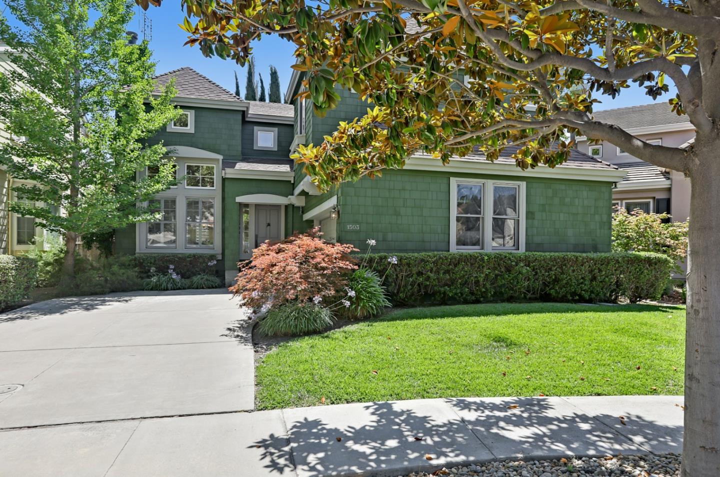 Neighborhood Neighborhood-39