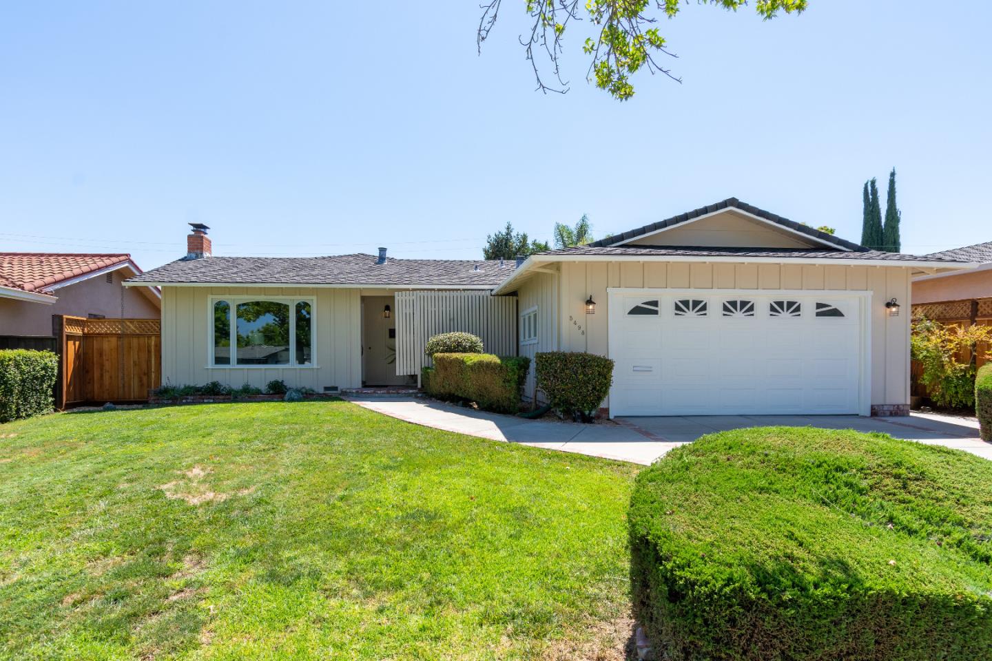 Neighborhood Neighborhood-198