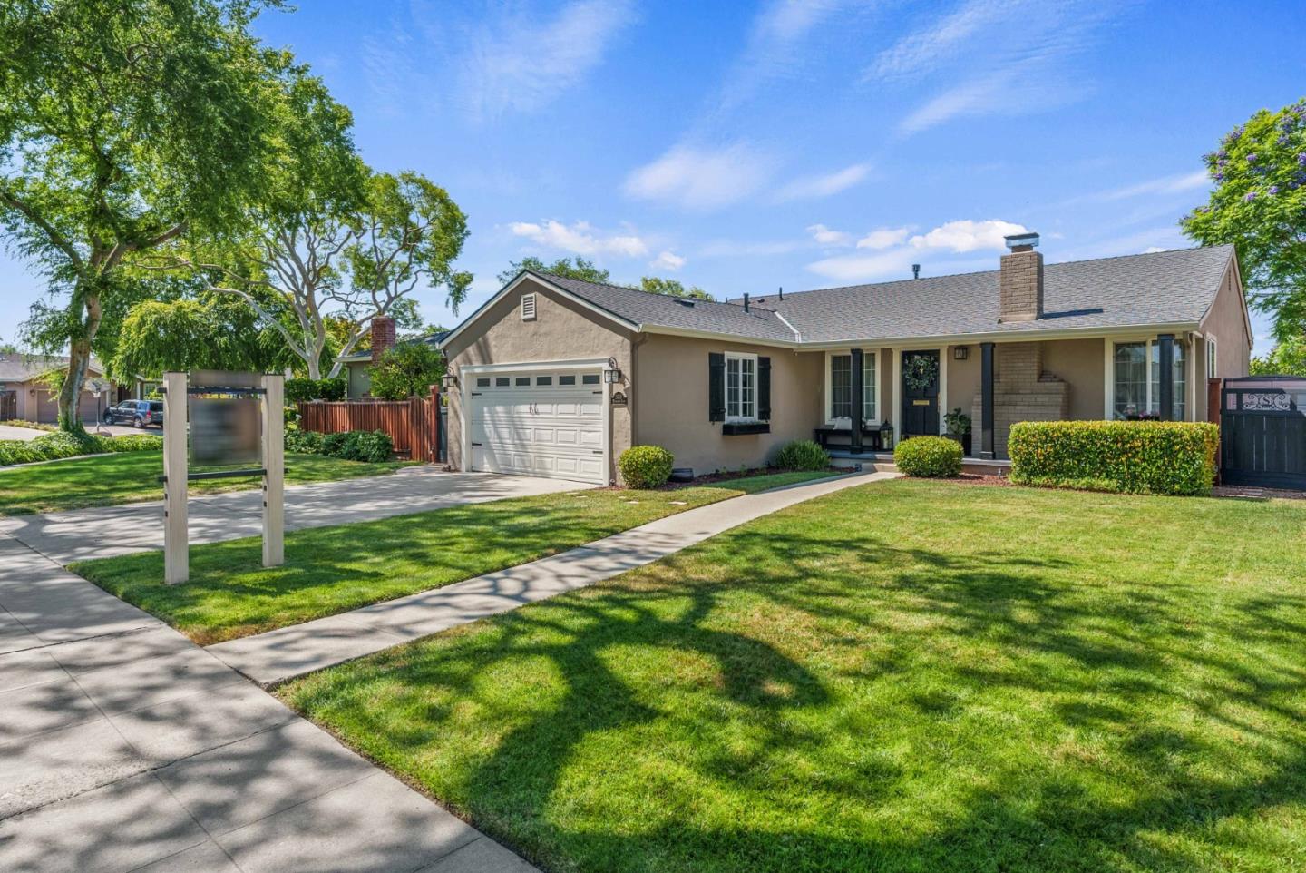 Neighborhood Neighborhood-114