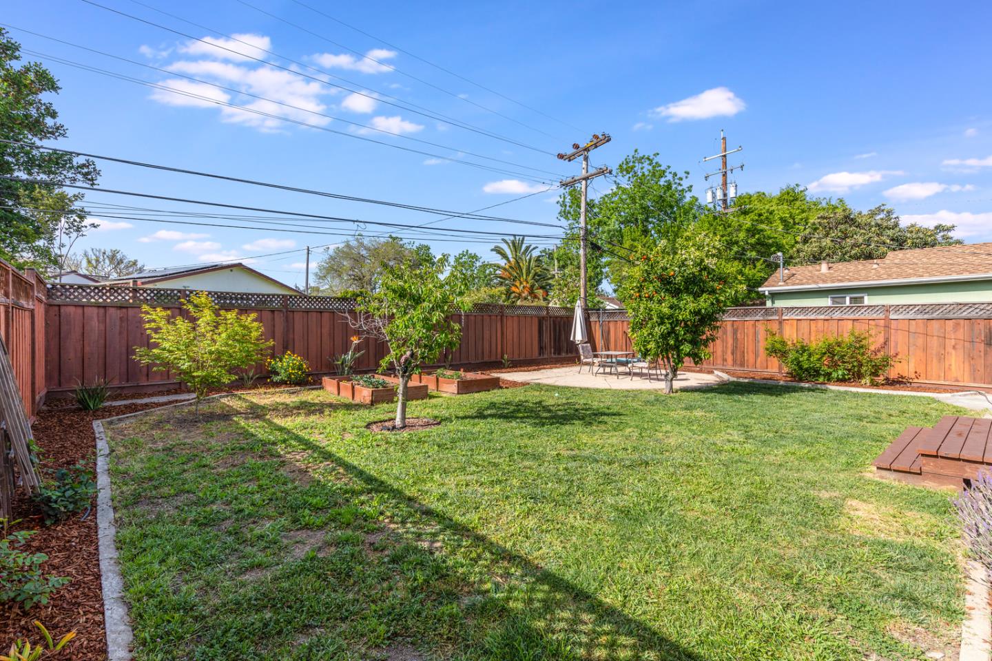 Neighborhood Neighborhood-103